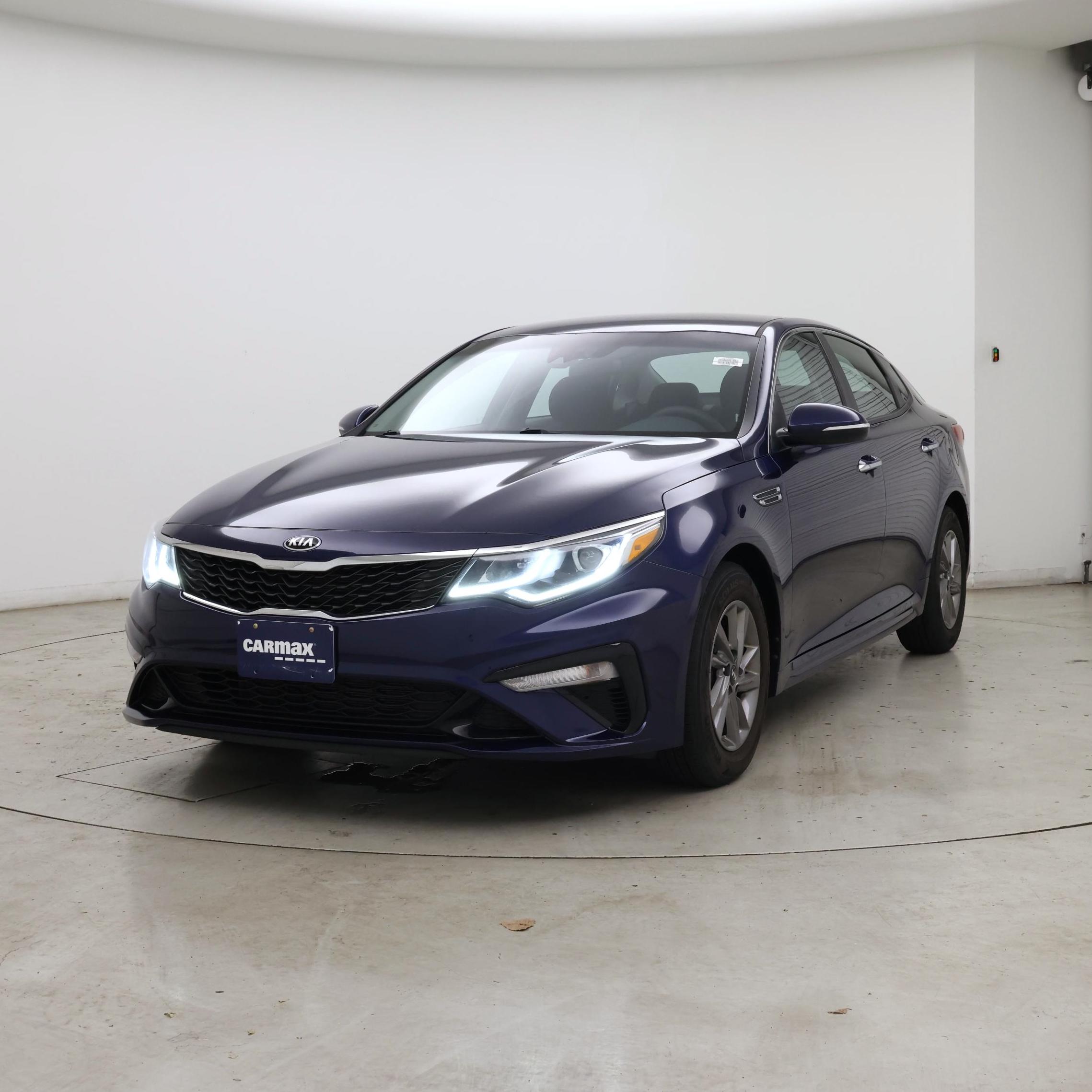 Thumbnail: 2020 Kia Optima - 4