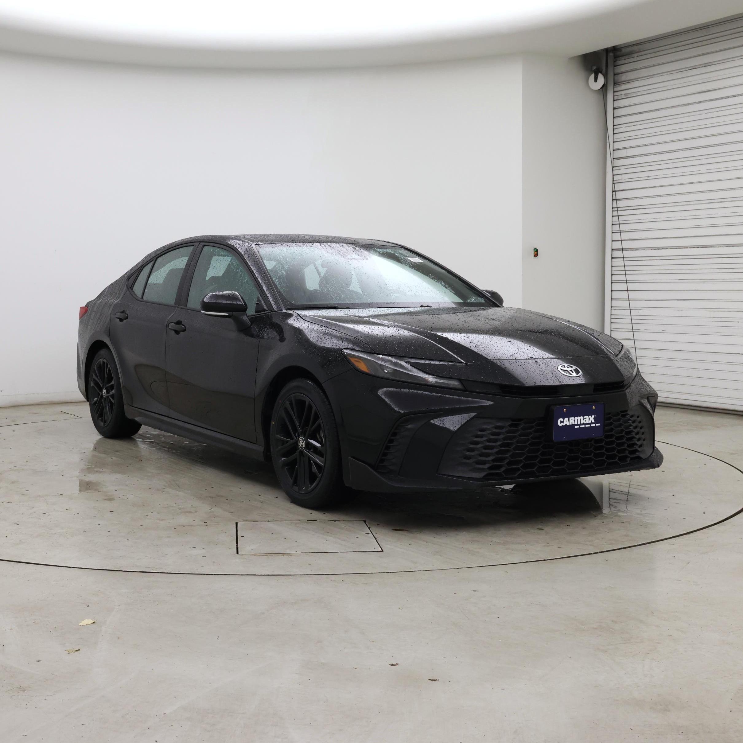 Black 2025 Toyota Camry Sedan Front-Wheel Drive Automatic