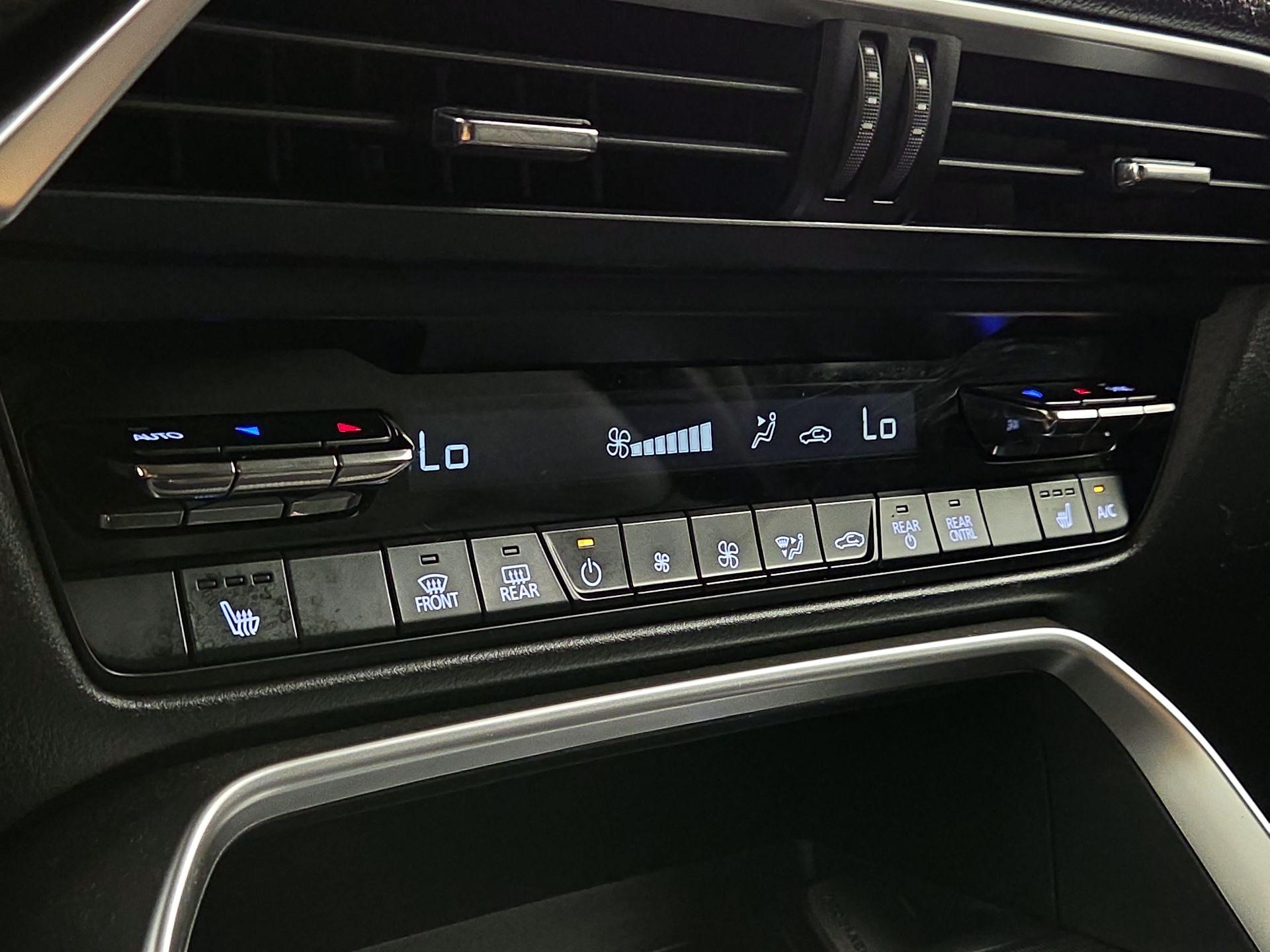 Thumbnail: 2024 Mazda CX-90 - 15