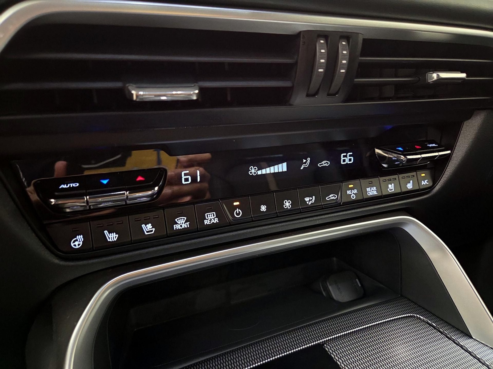 2024 Mazda CX-90 Premium Plus Package - Photo 17
