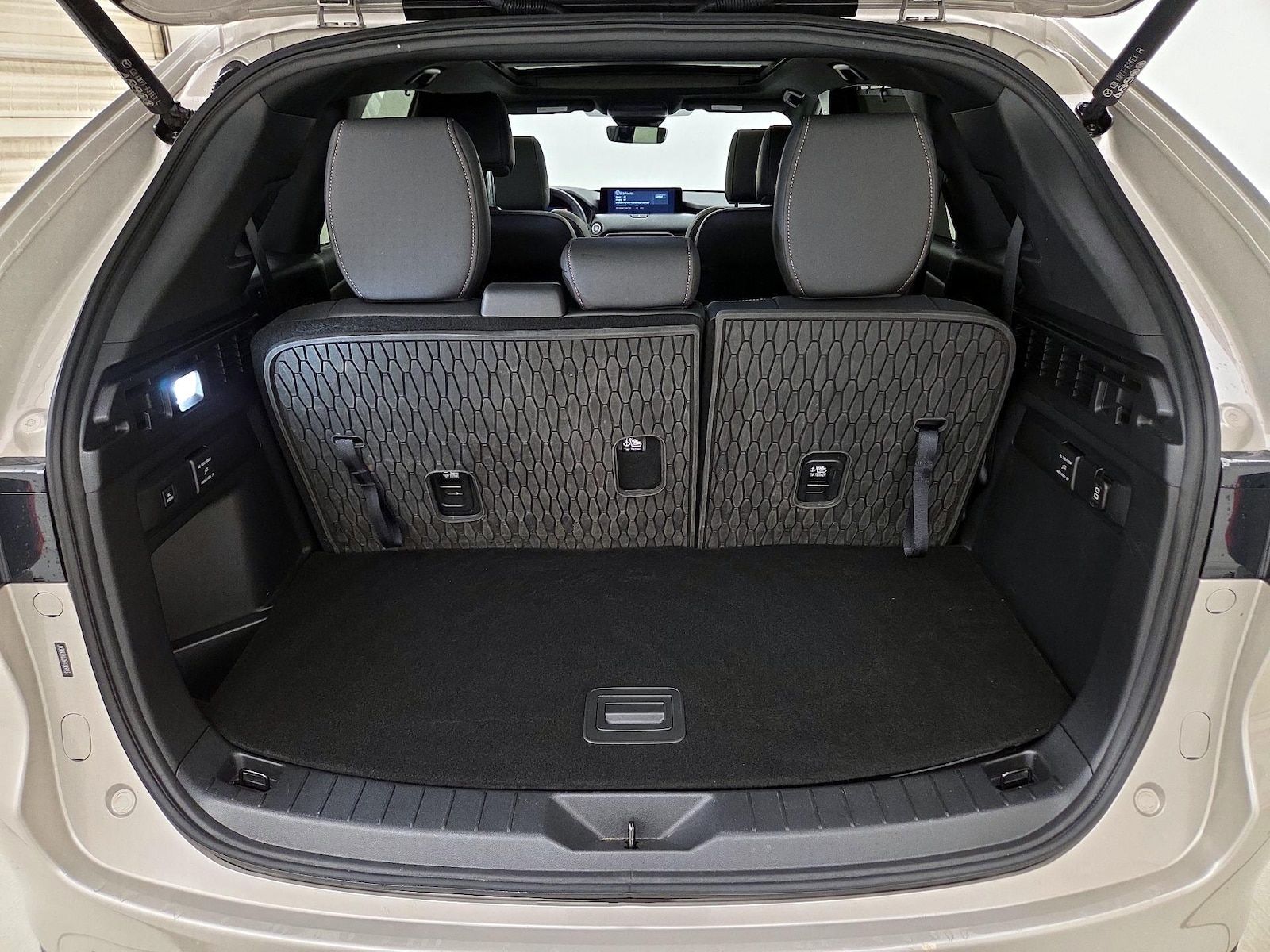 2024 Mazda CX-90 Premium Plus Package - Photo 23