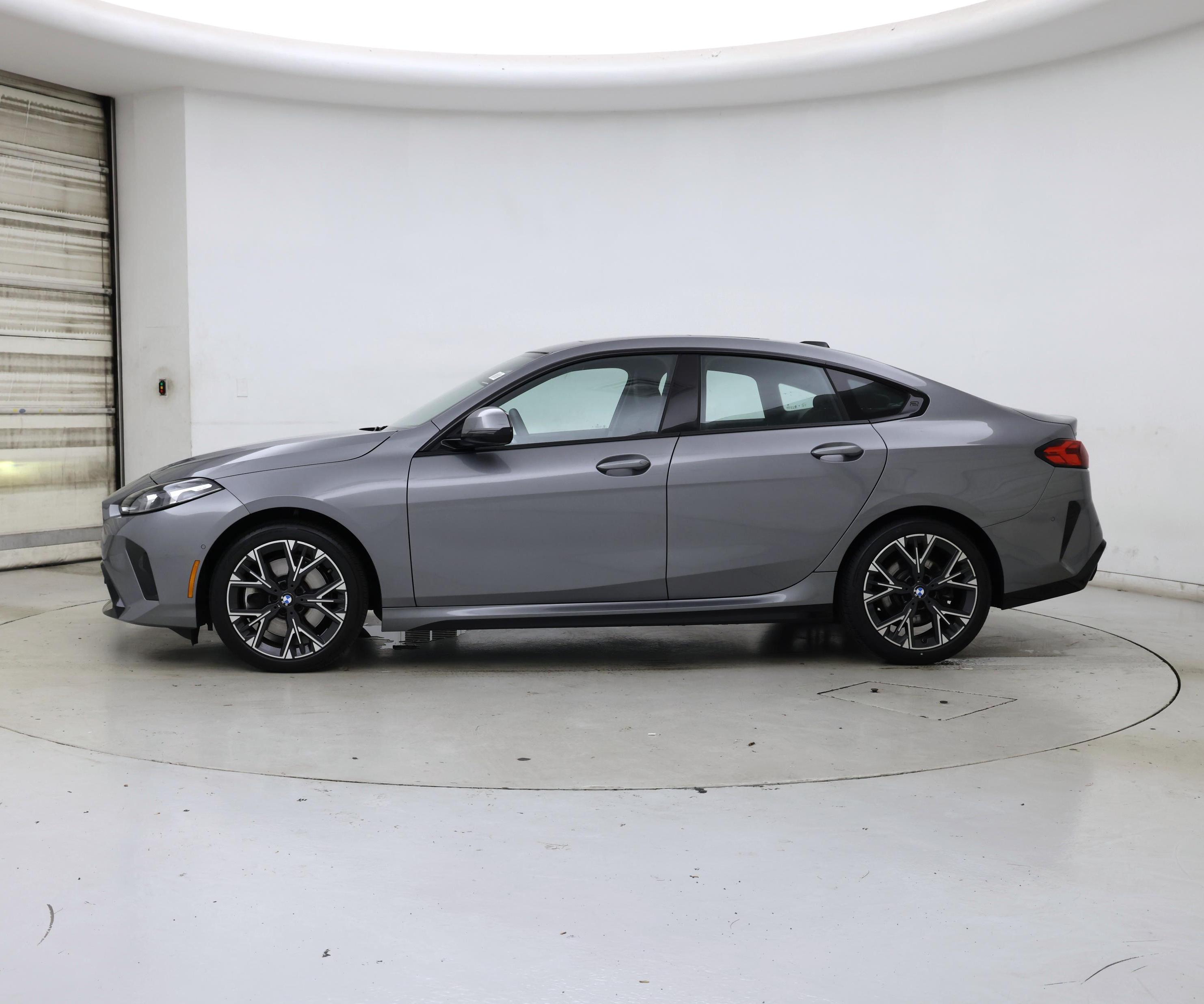 Thumbnail: 2025 BMW 2 Series - 3