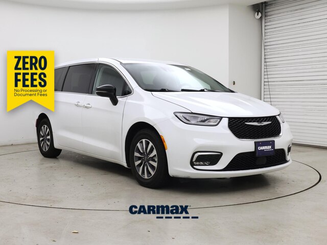White 2024 Chrysler Pacifica Hybrid Minivan Front-Wheel Drive Automatic