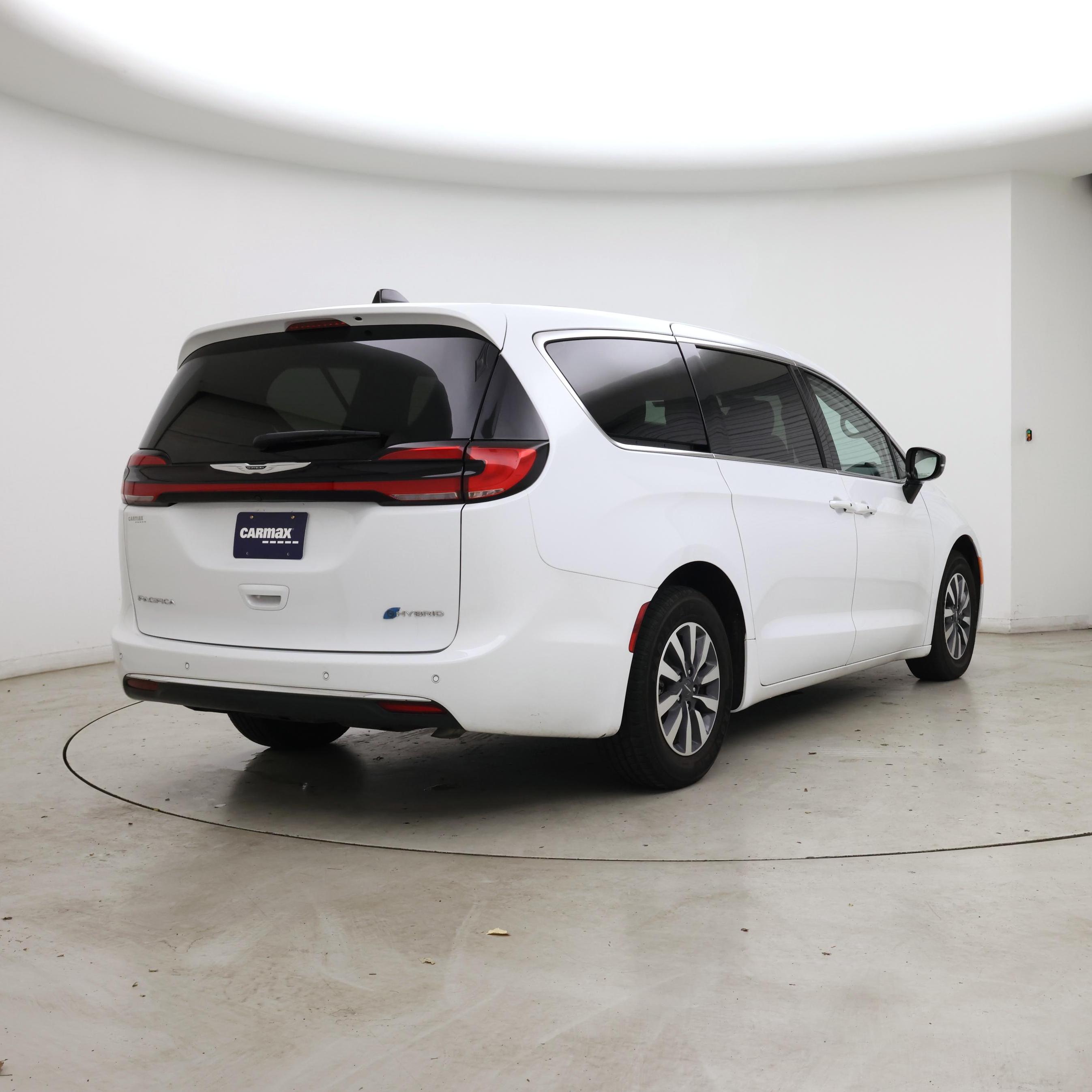 Thumbnail: 2024 Chrysler Pacifica - 8