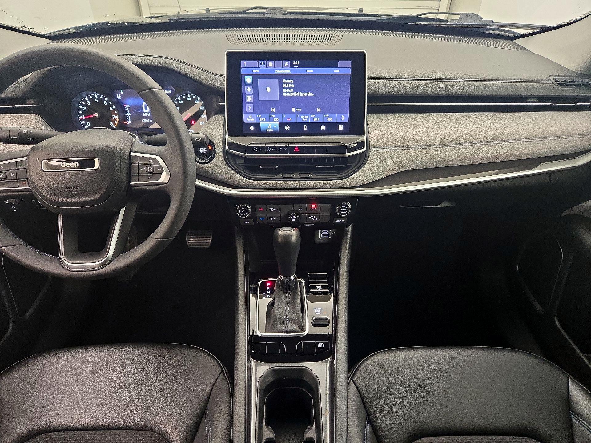 Thumbnail: 2022 Jeep Compass - 9