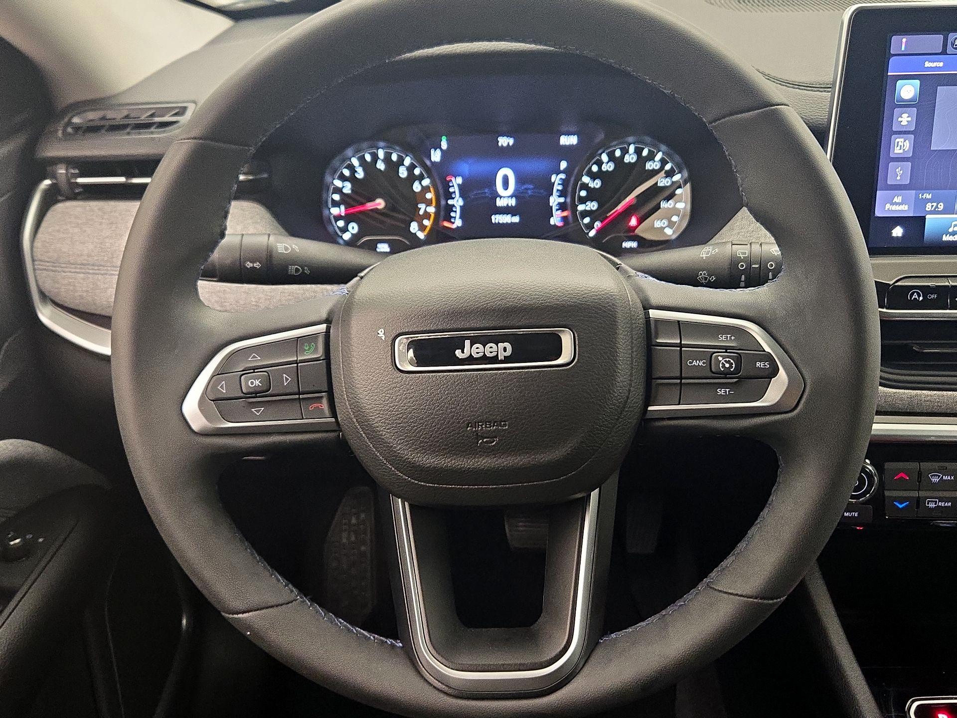 Thumbnail: 2022 Jeep Compass - 10