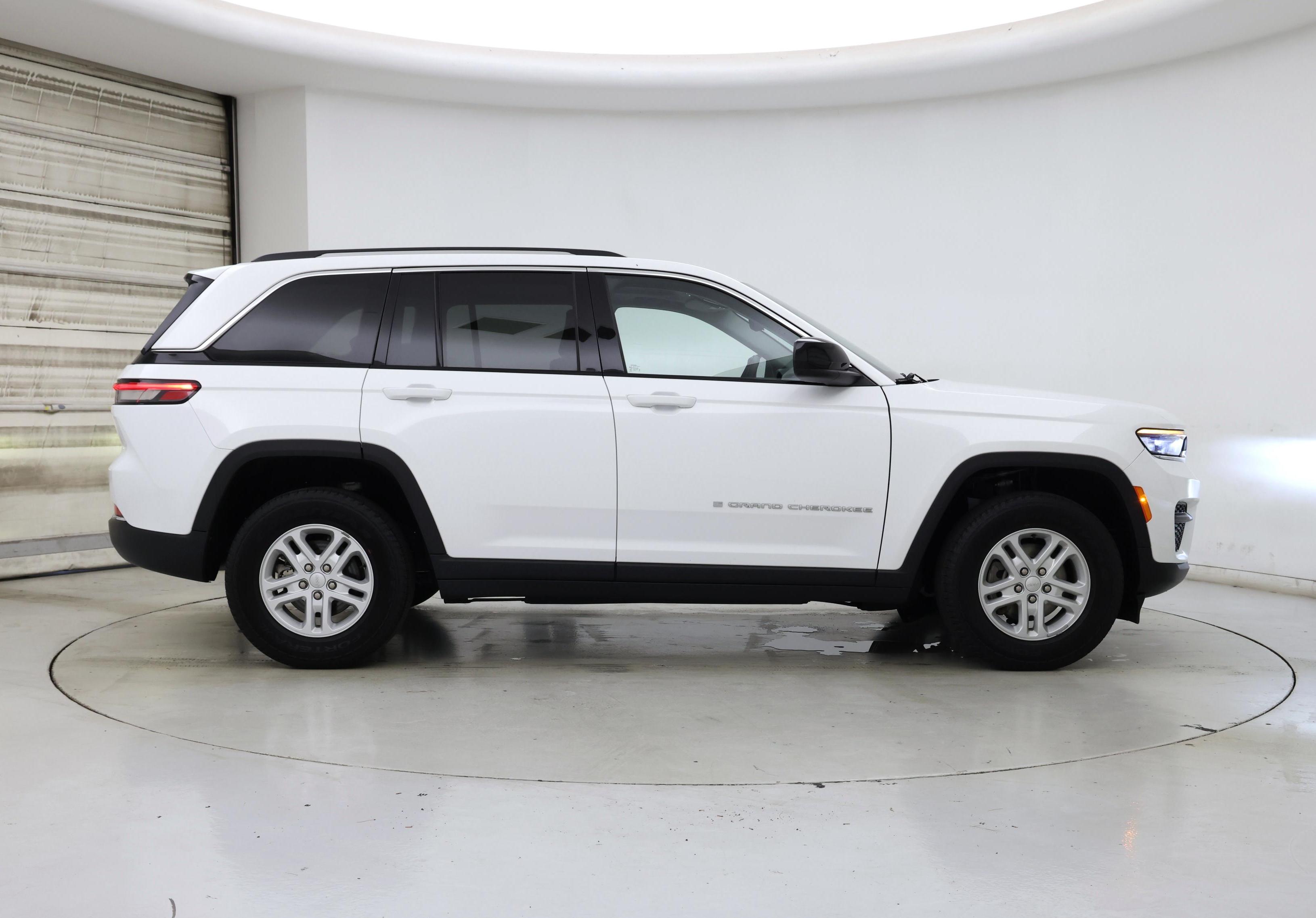 Thumbnail: 2023 Jeep Grand Cherokee - 7