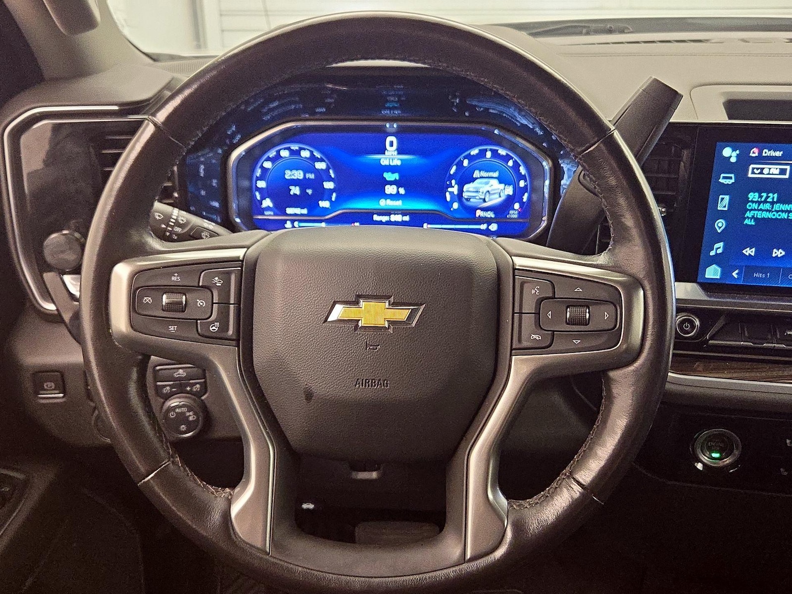 2022 Chevrolet Silverado 1500 LT - Photo 11