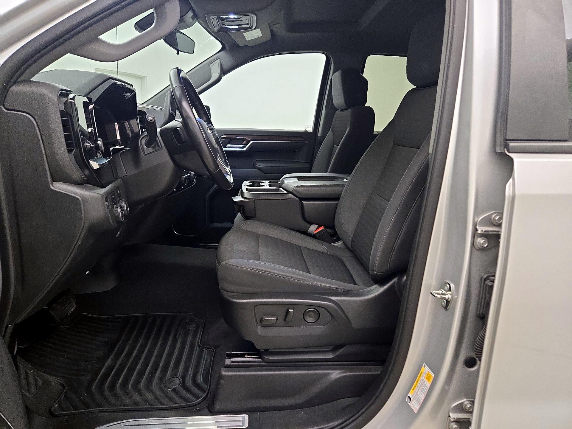 Thumbnail: 2022 Chevrolet Silverado 1500 - 11