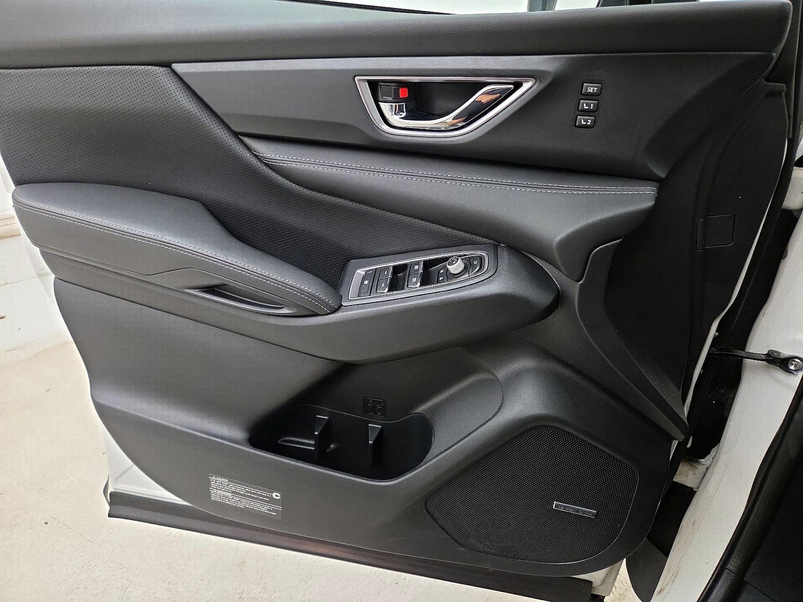 2023 Subaru Ascent Limited - Photo 13