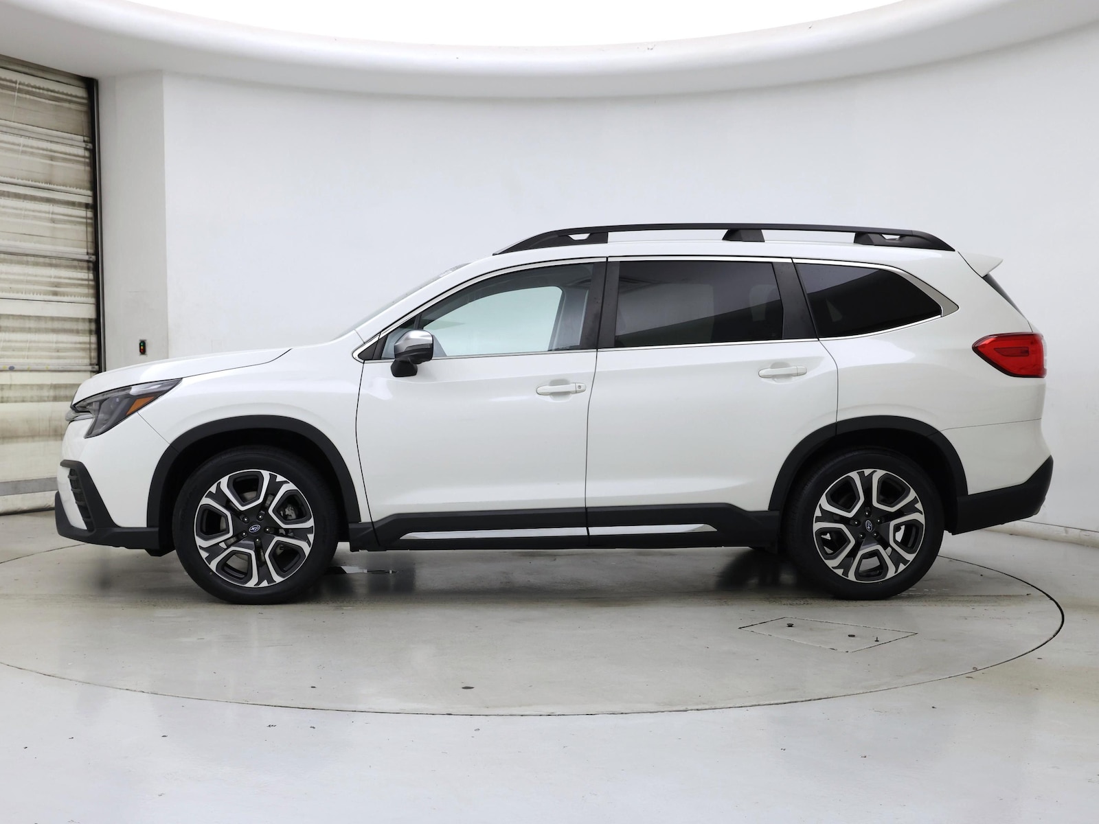 2023 Subaru Ascent Limited - Photo 4