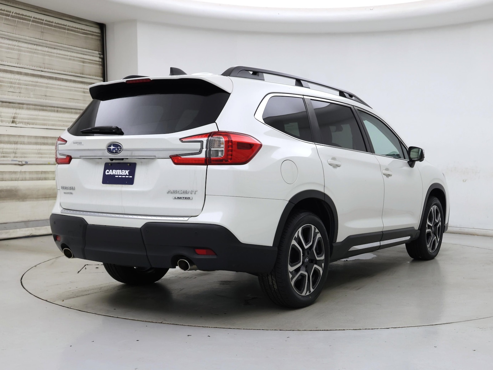 2023 Subaru Ascent Limited - Photo 9