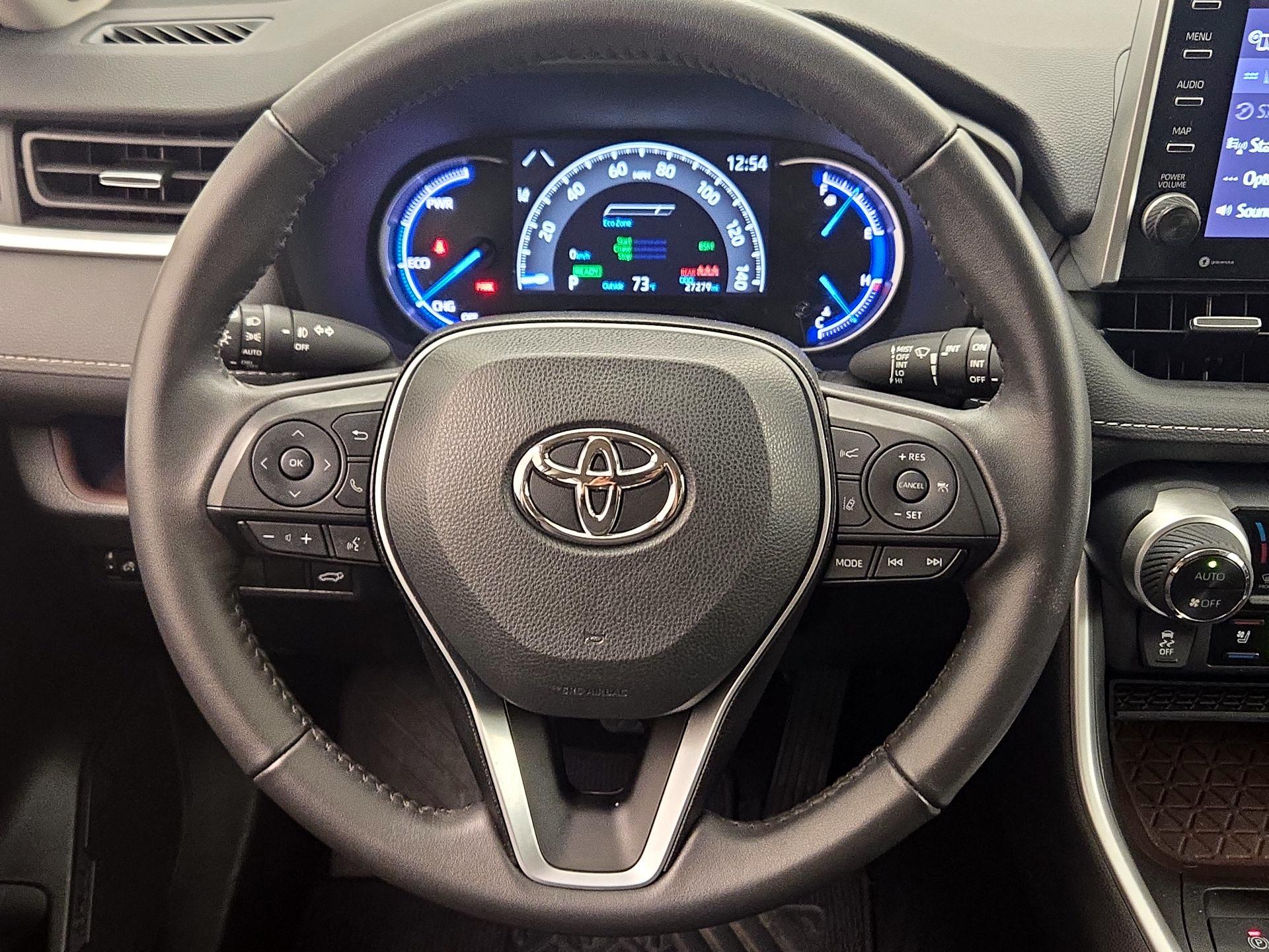Thumbnail: 2022 Toyota RAV4 - 10