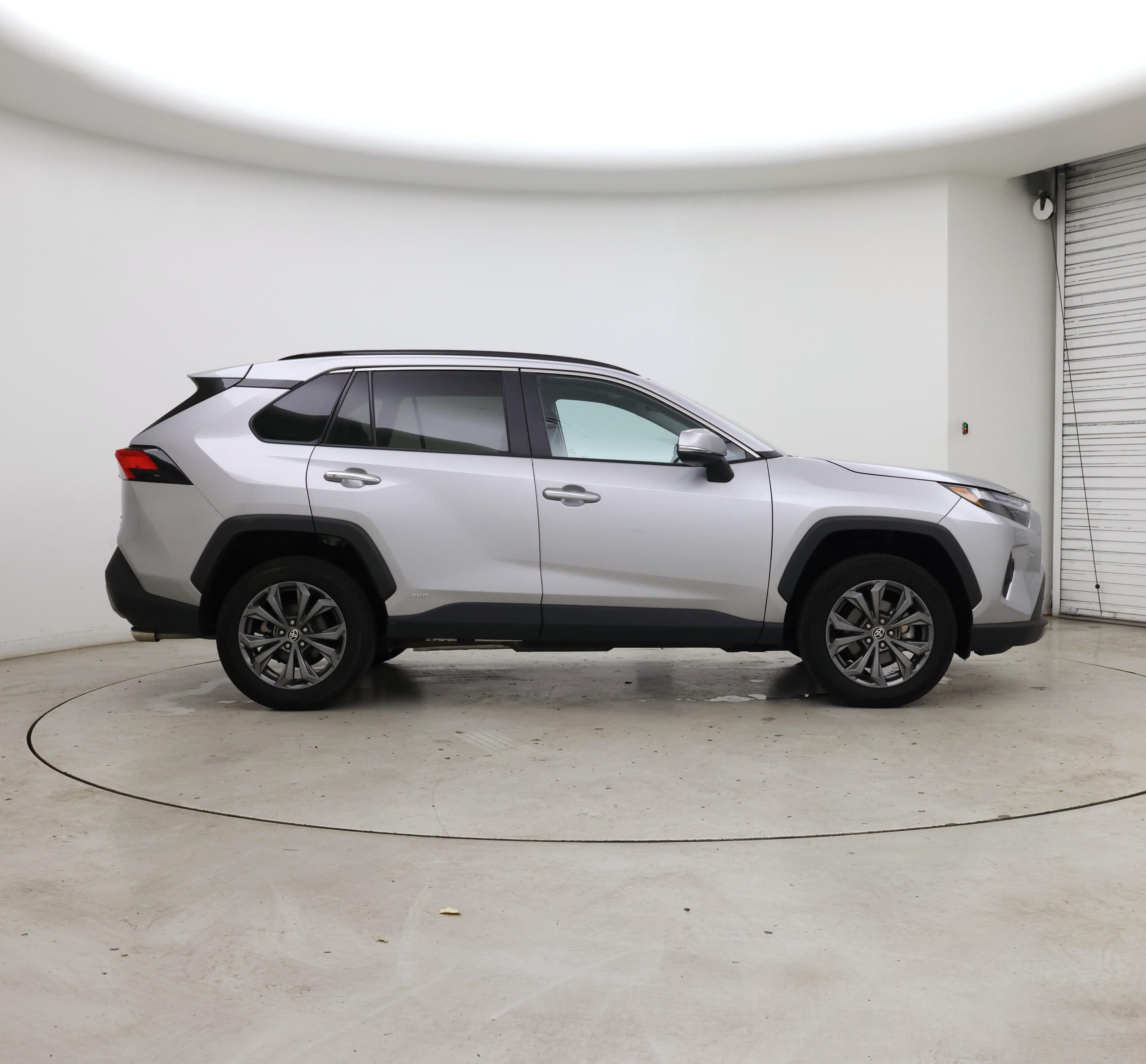 Thumbnail: 2022 Toyota RAV4 - 7