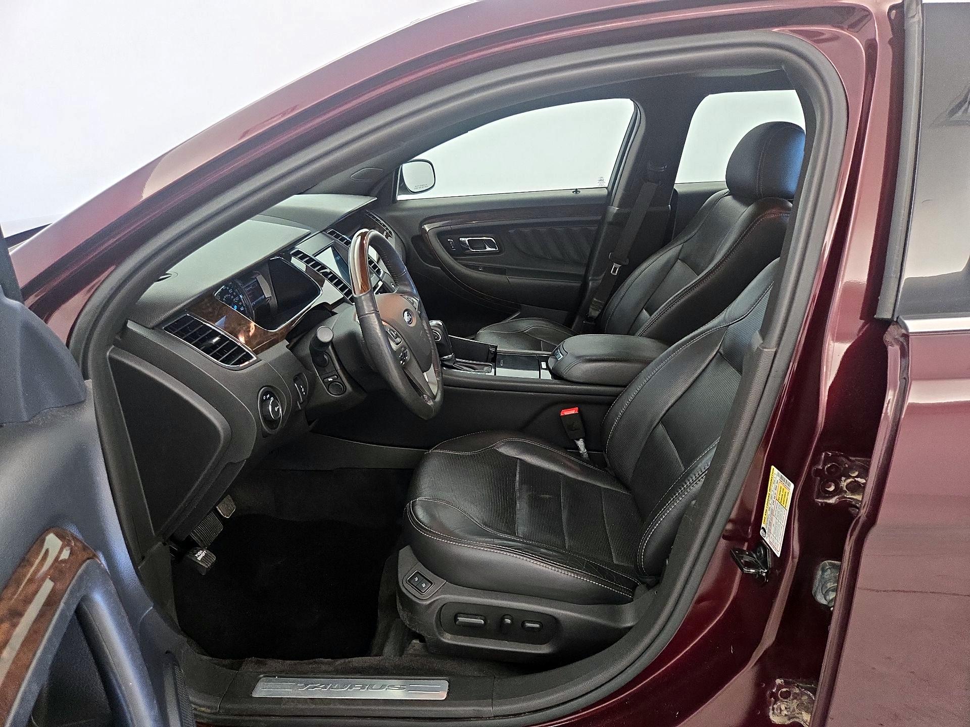 Thumbnail: 2018 Ford Taurus - 11
