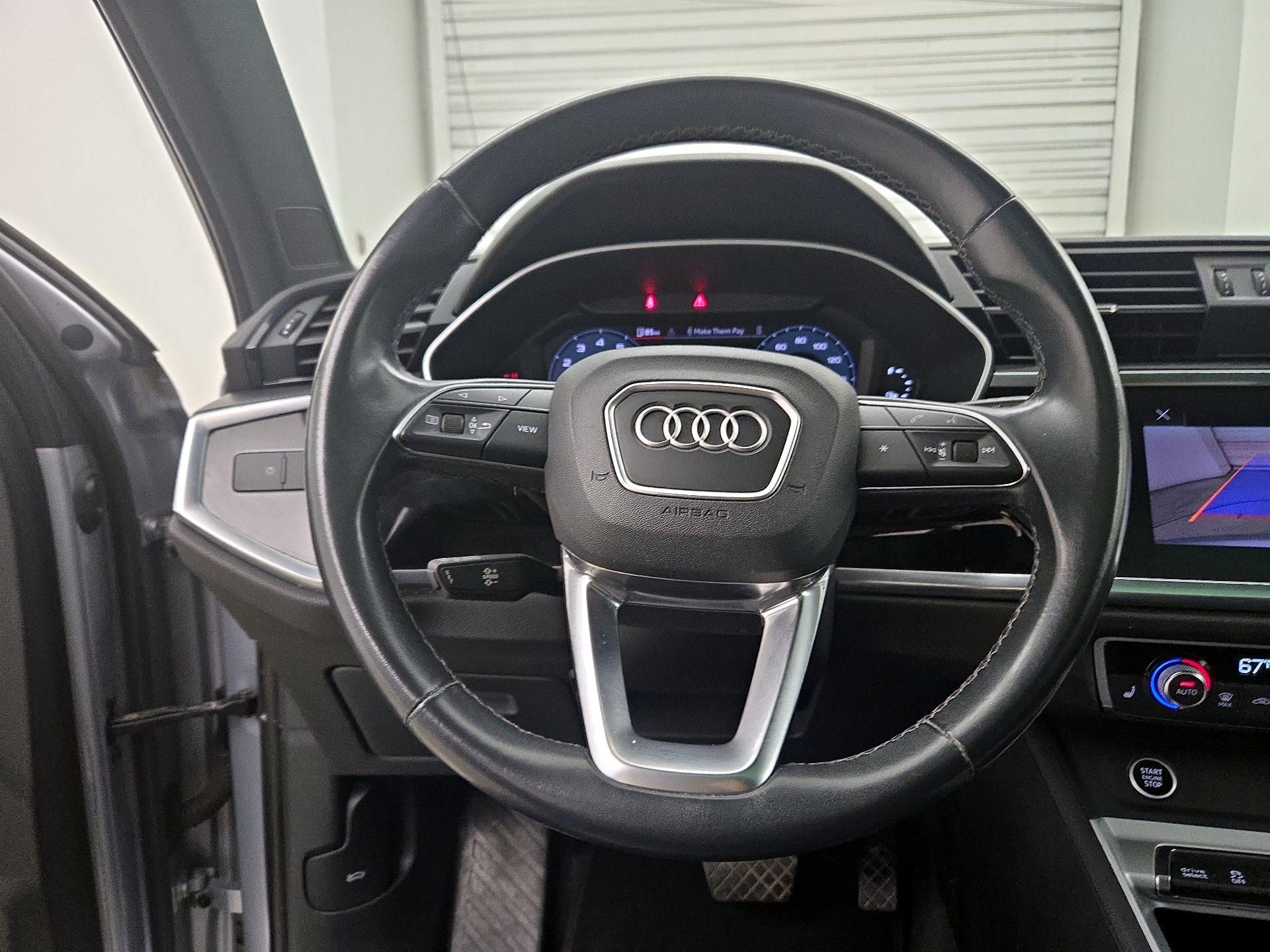 Thumbnail: 2022 Audi Q3 - 10