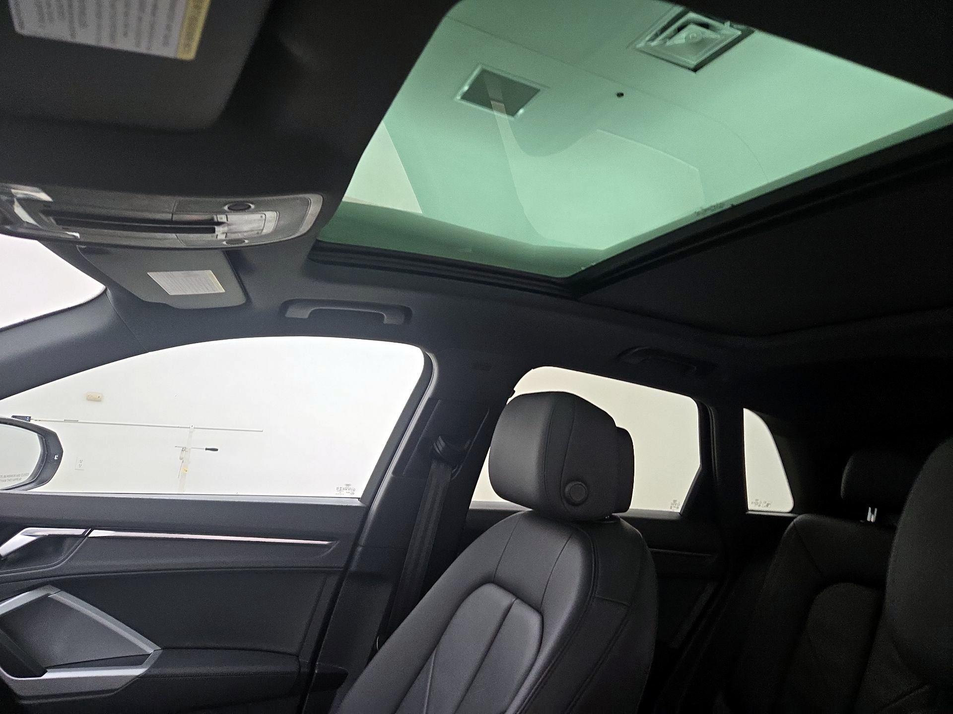 Thumbnail: 2022 Audi Q3 - 19