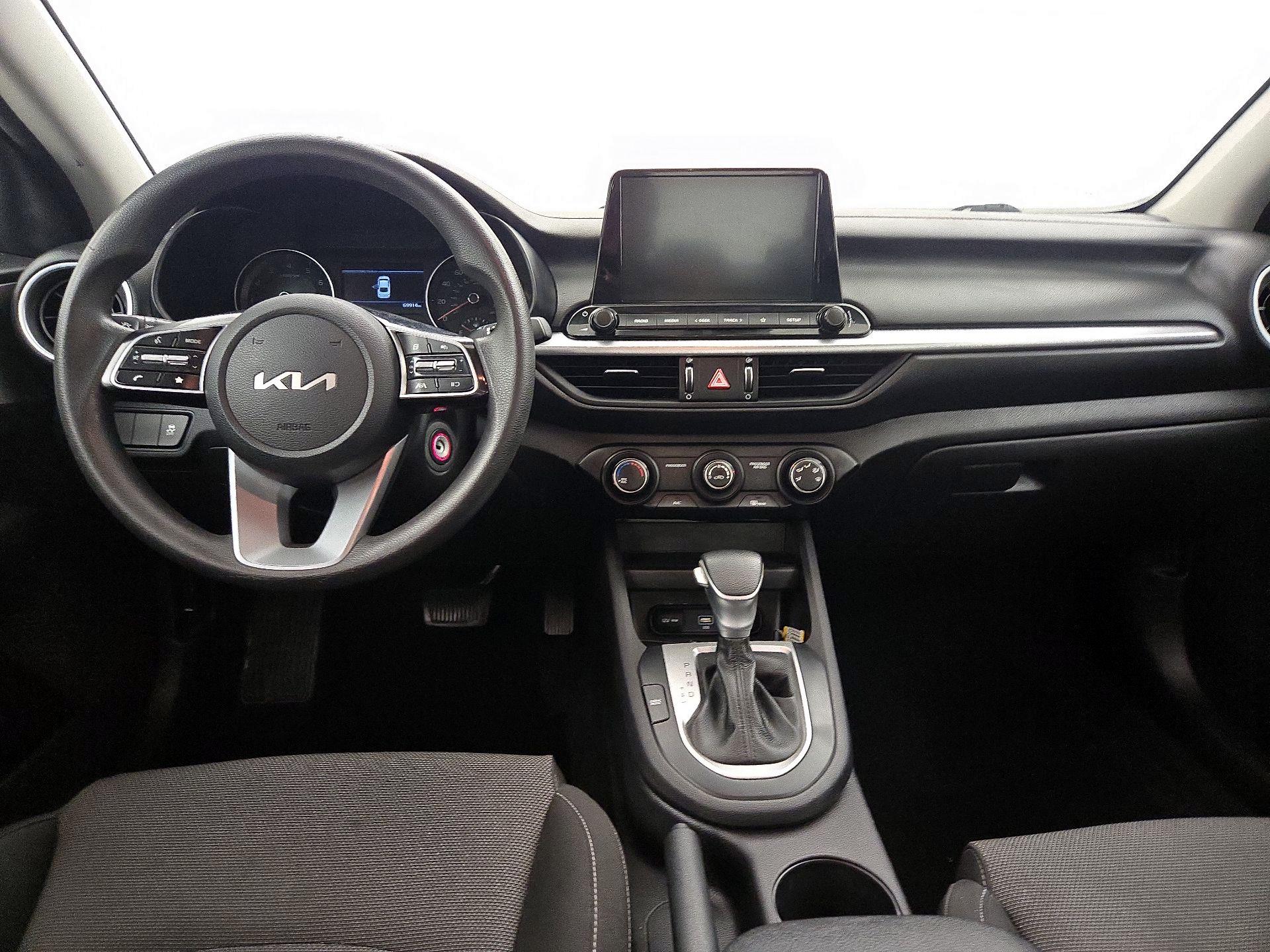 Thumbnail: 2022 Kia Forte - 9