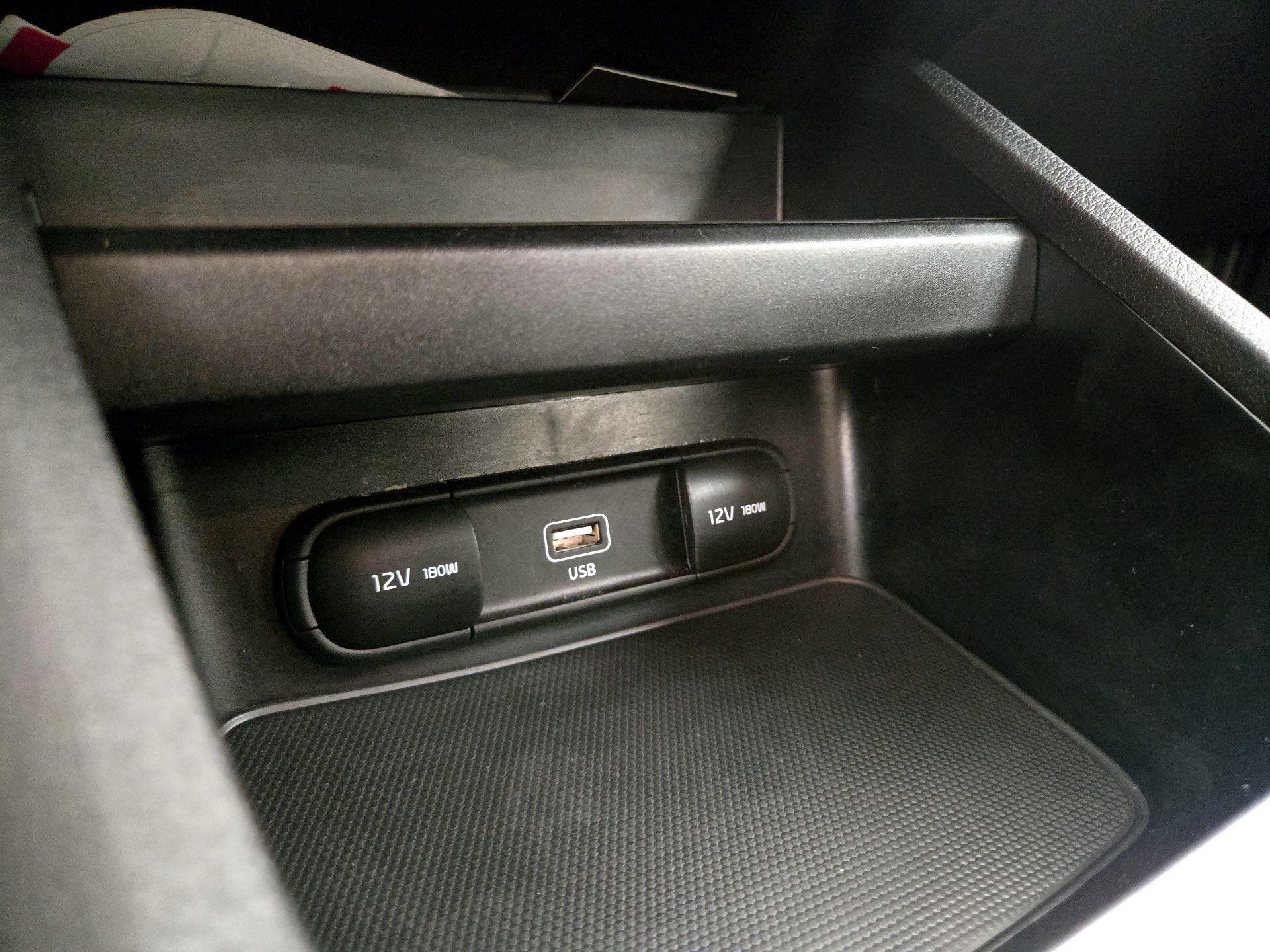 Thumbnail: 2022 Kia Forte - 18