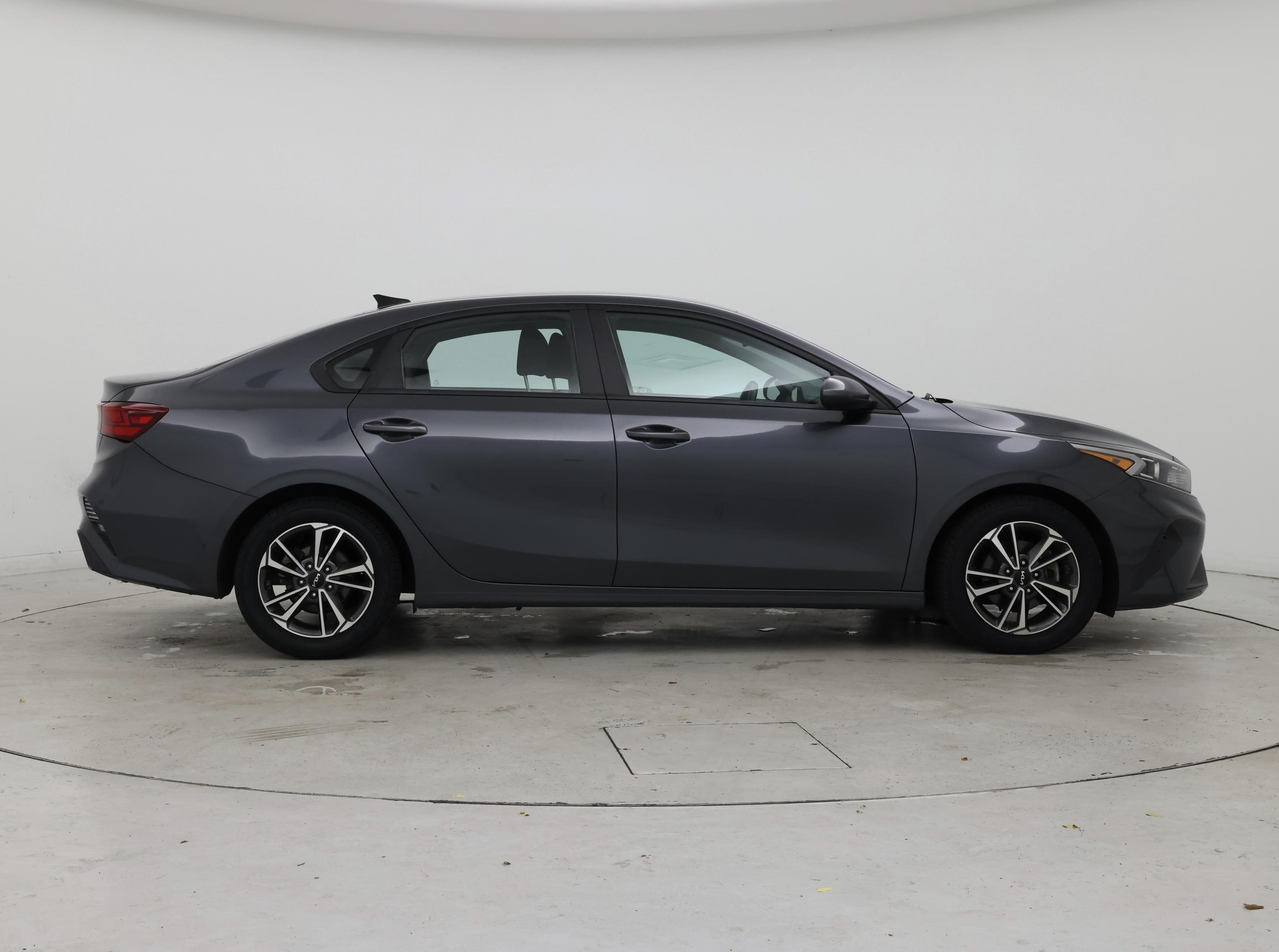 Thumbnail: 2022 Kia Forte - 7