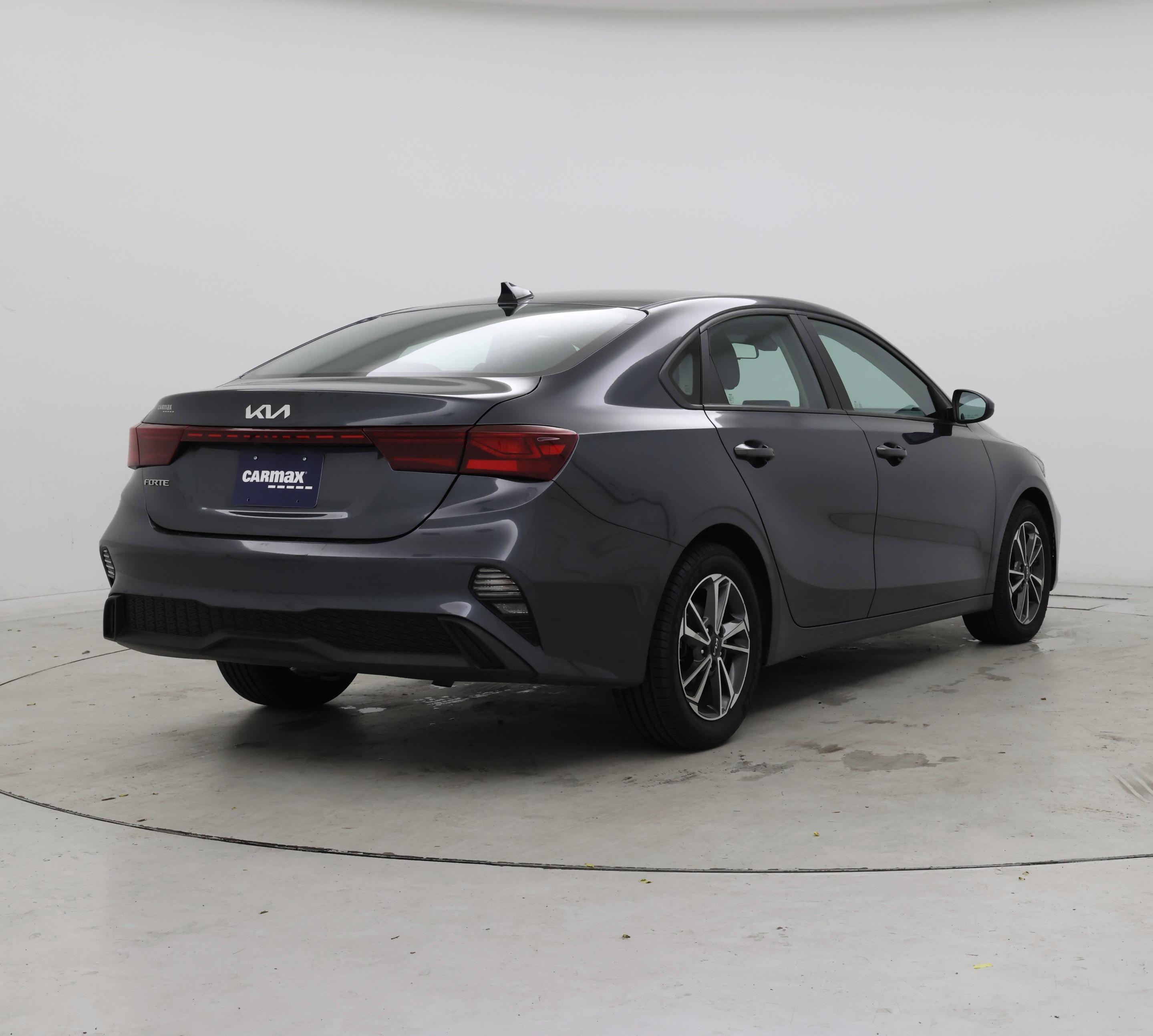 Thumbnail: 2022 Kia Forte - 8