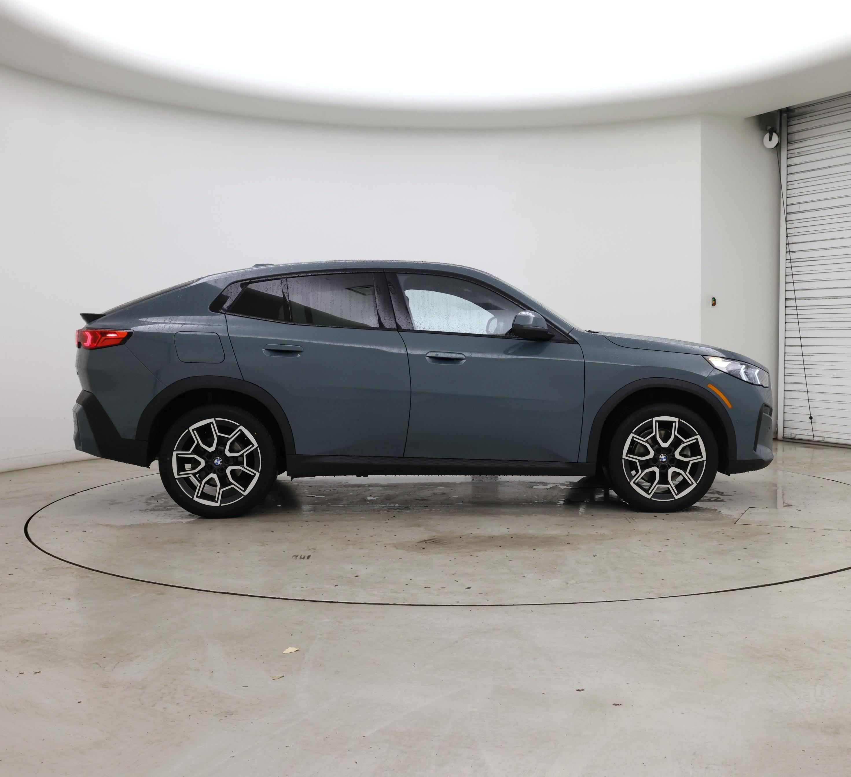Thumbnail: 2025 BMW X2 - 7