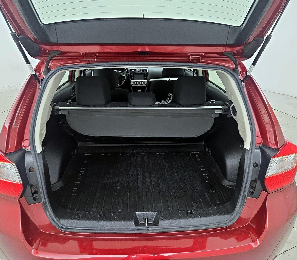 Trunk/Cargo (Seats Up)