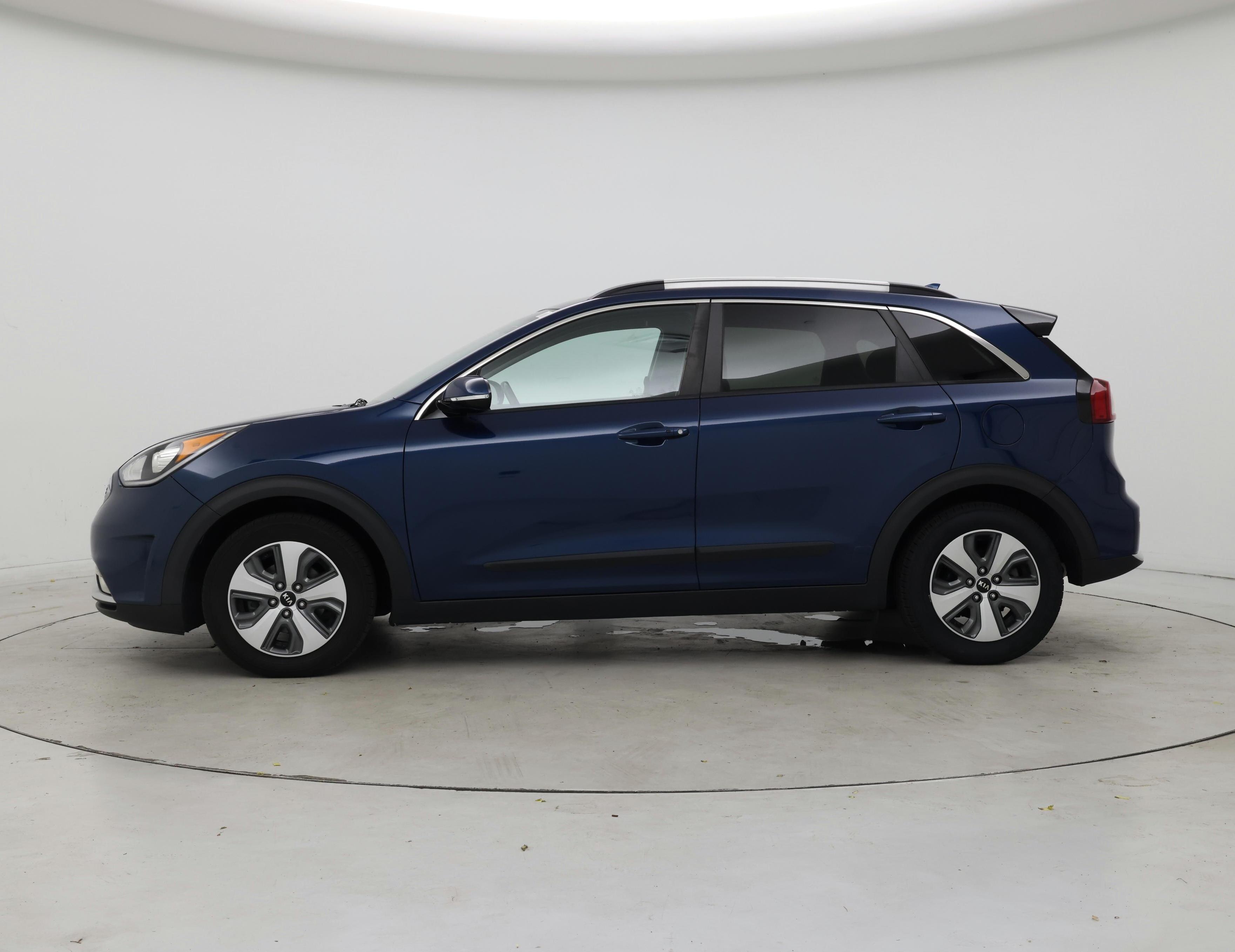 Thumbnail: 2019 Kia Niro - 3