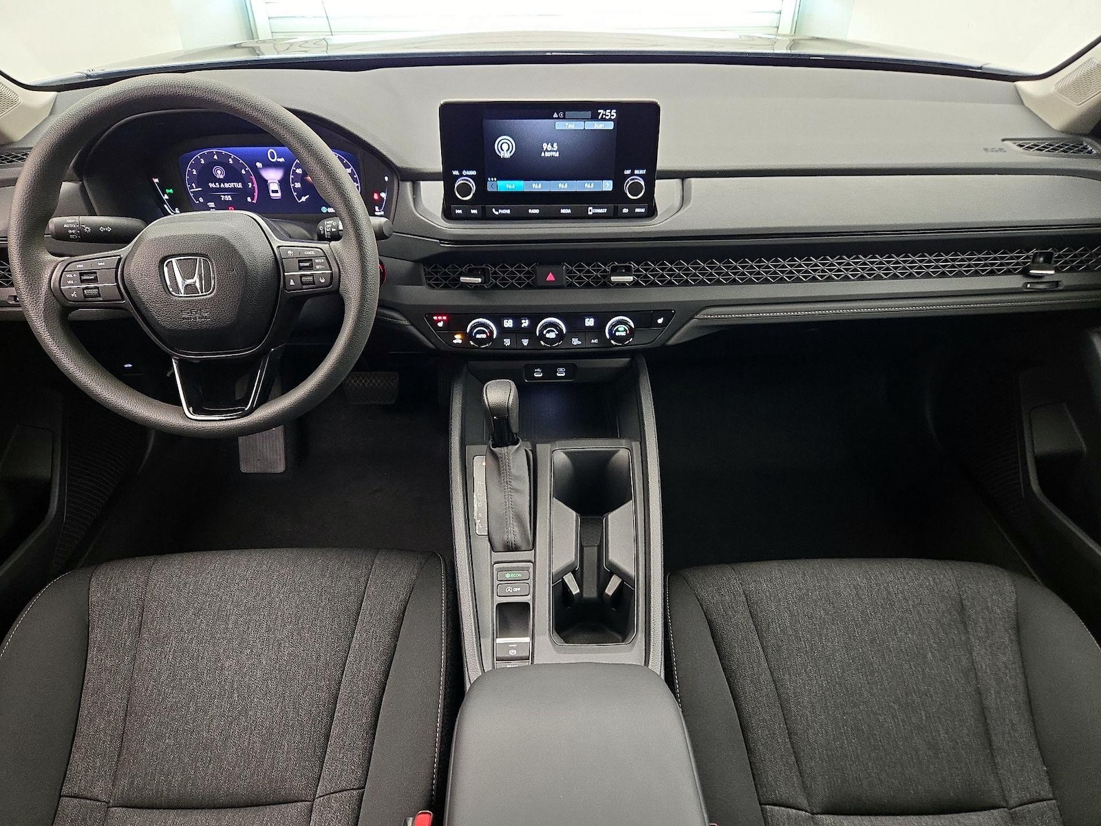 2025 Honda Accord SE - Photo 10