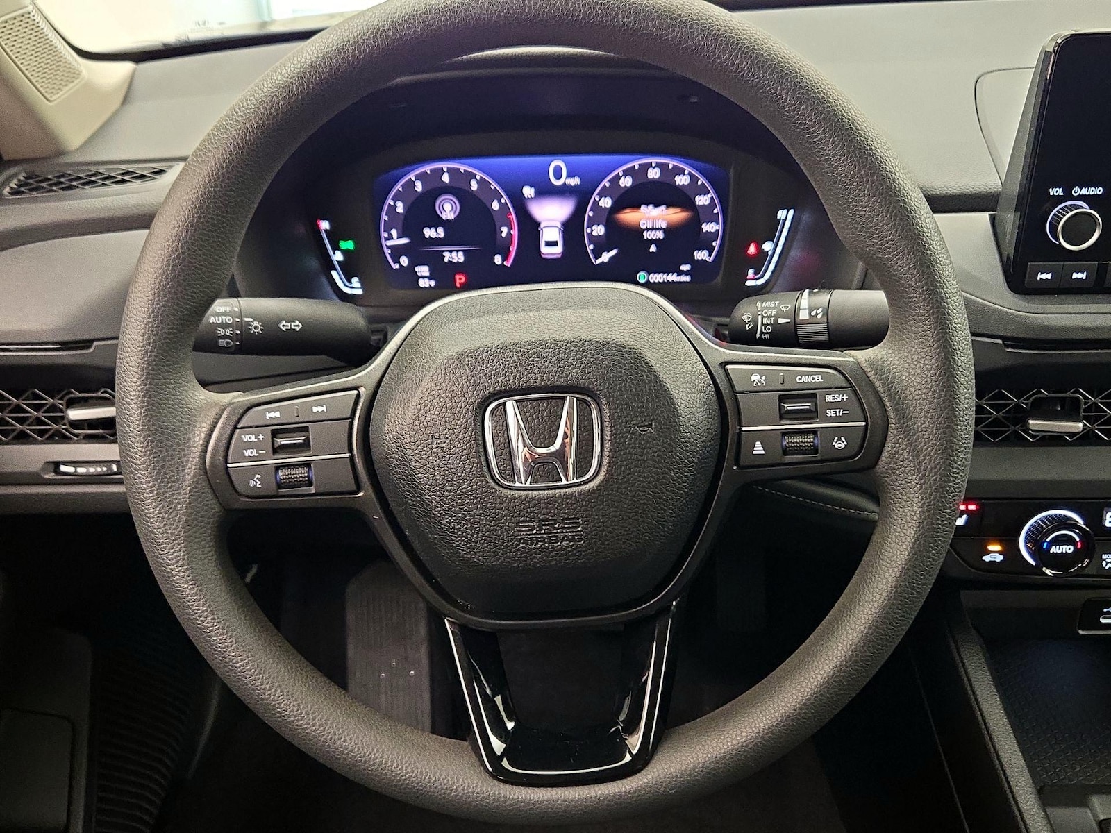 2025 Honda Accord SE - Photo 11