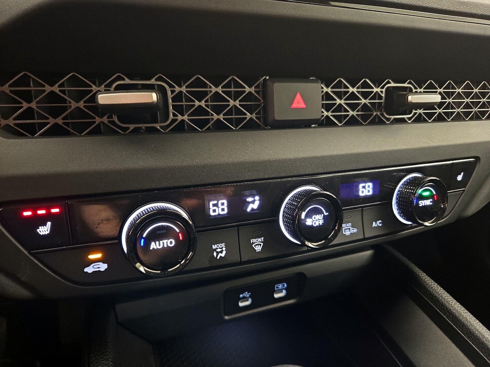 2025 Honda Accord SE - Photo 16