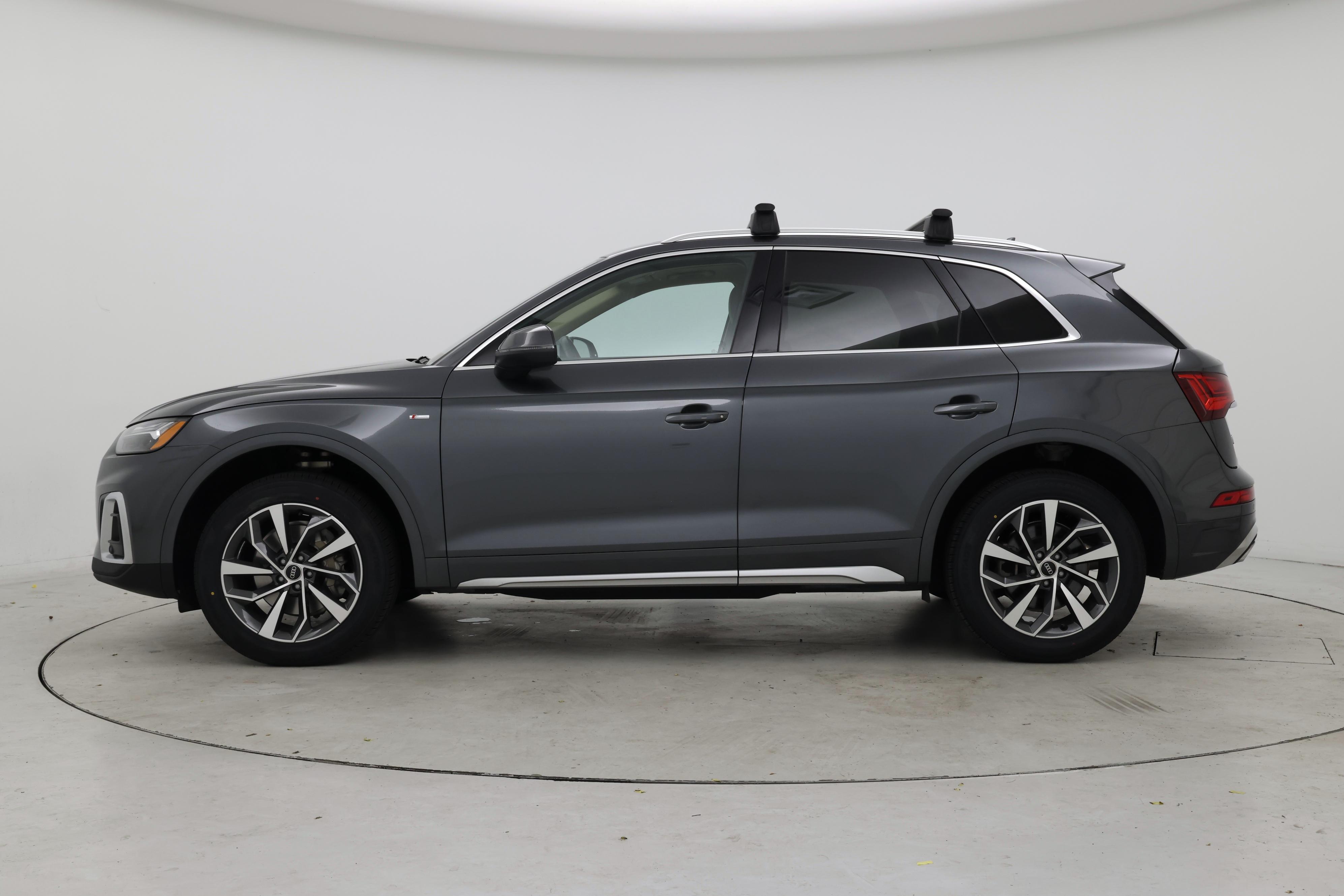 Thumbnail: 2023 Audi Q5 - 3