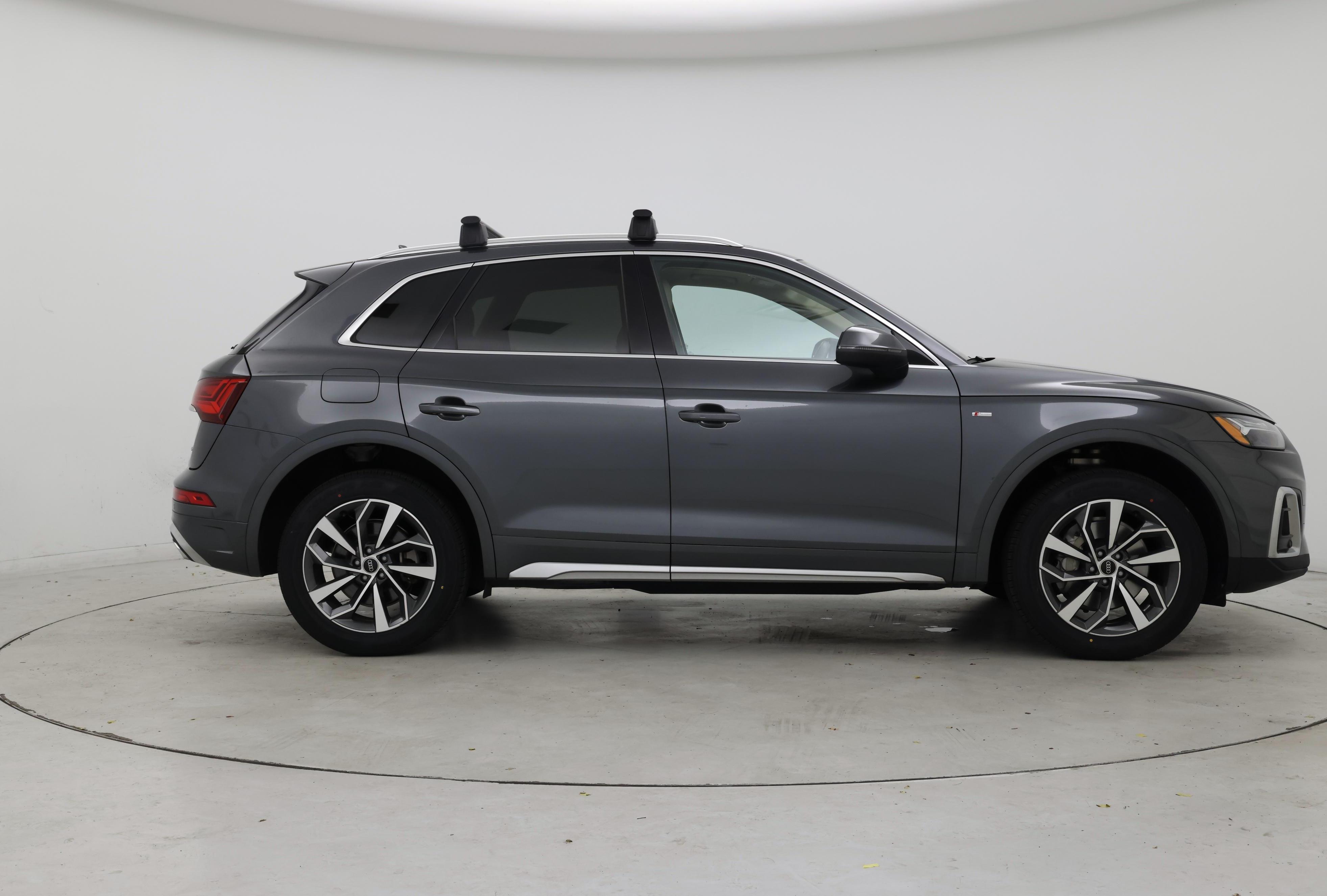 Thumbnail: 2023 Audi Q5 - 7