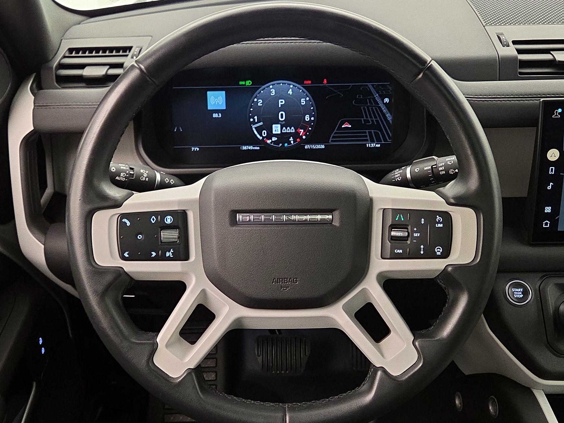 Thumbnail: 2025 Land Rover Defender - 10