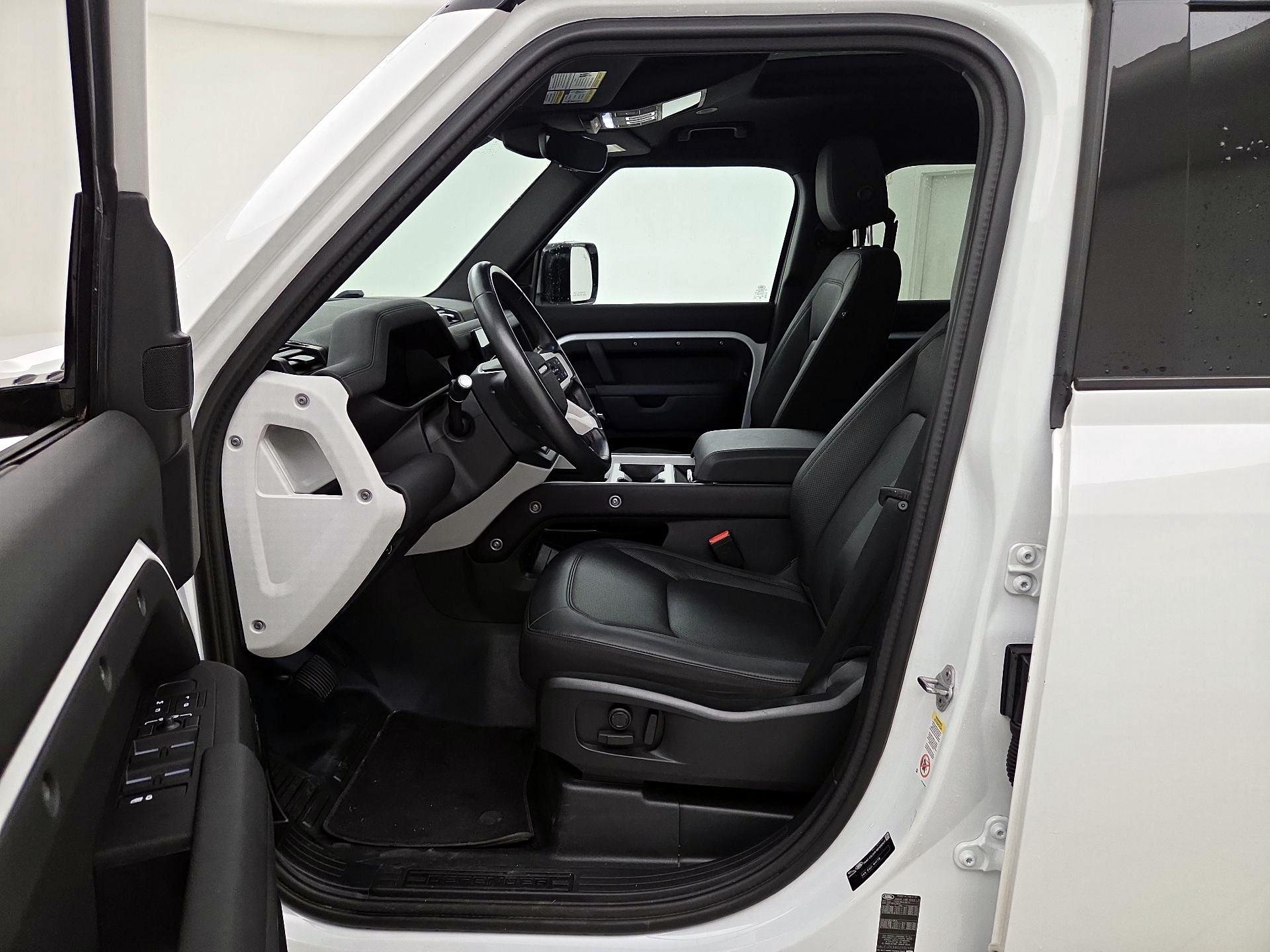 Thumbnail: 2025 Land Rover Defender - 11