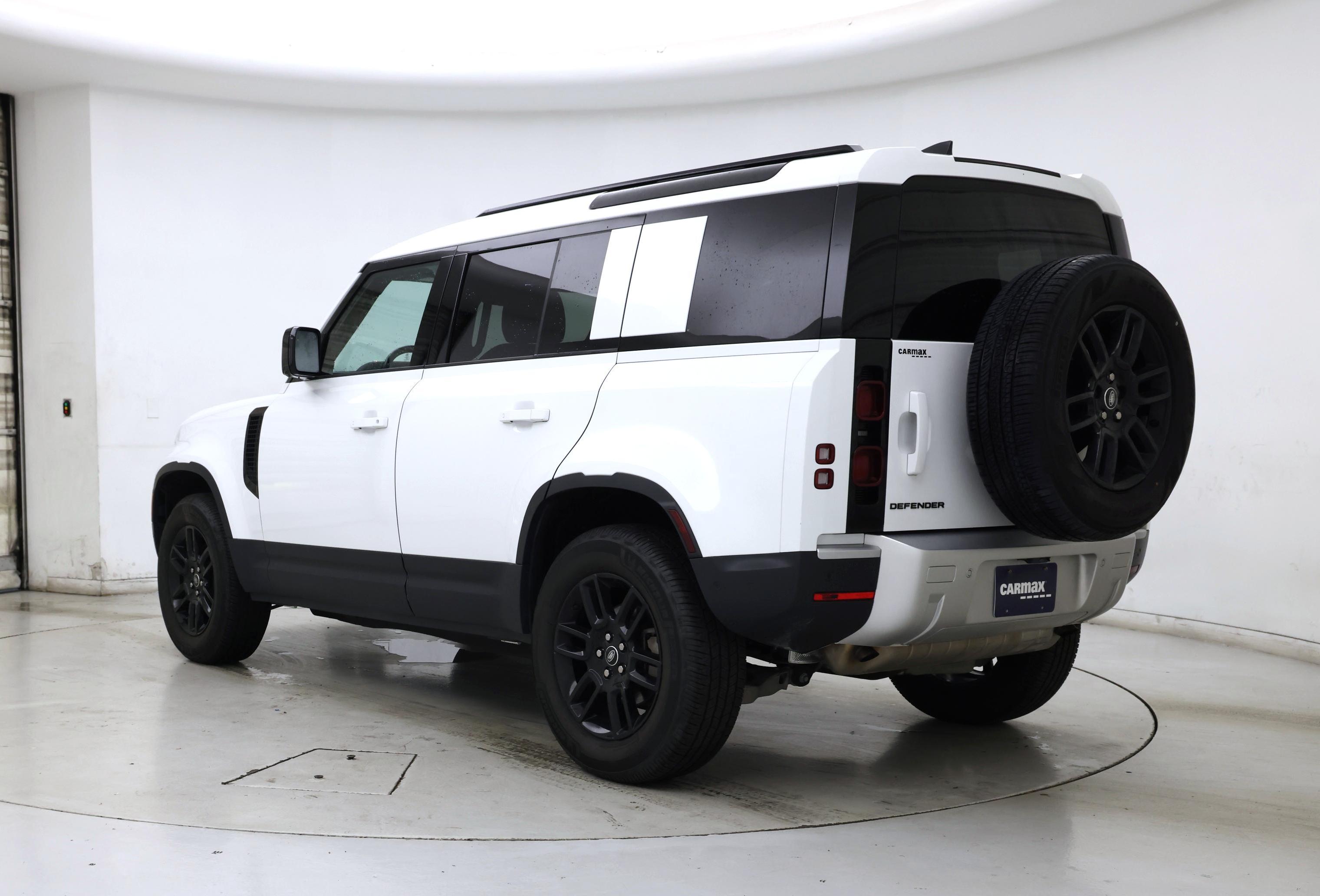 Thumbnail: 2025 Land Rover Defender - 2