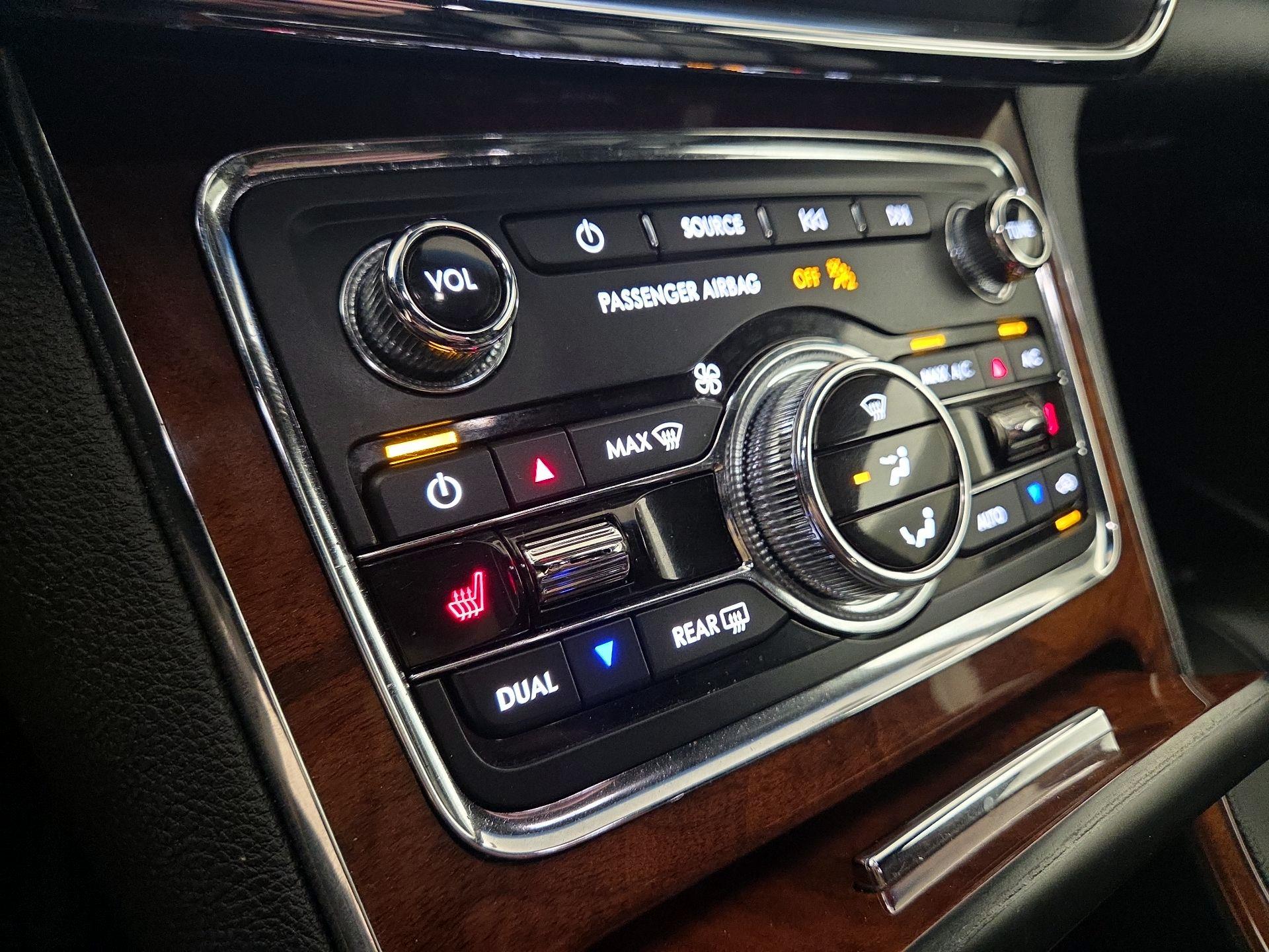 Thumbnail: 2020 Lincoln Continental - 17