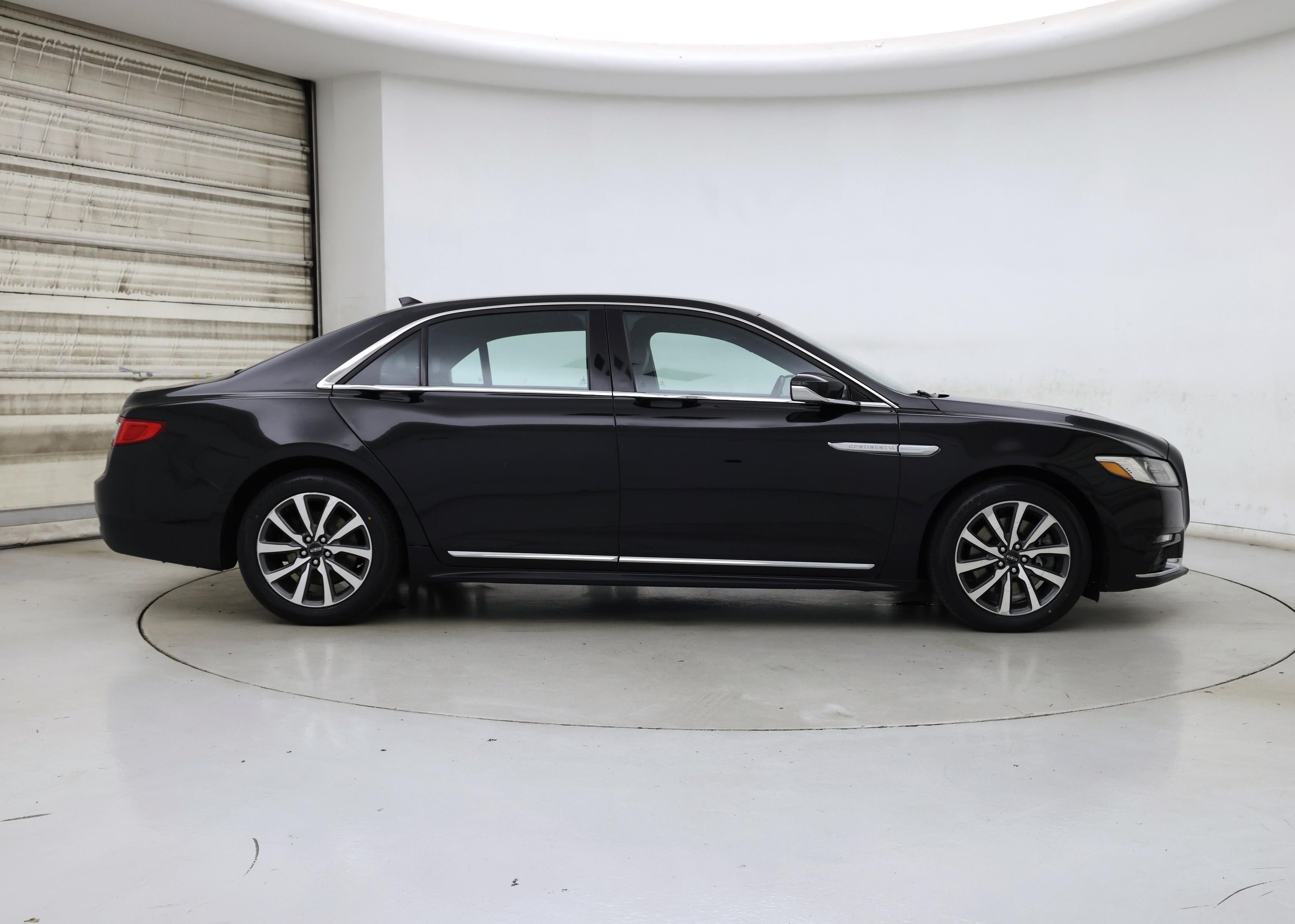 Thumbnail: 2020 Lincoln Continental - 7