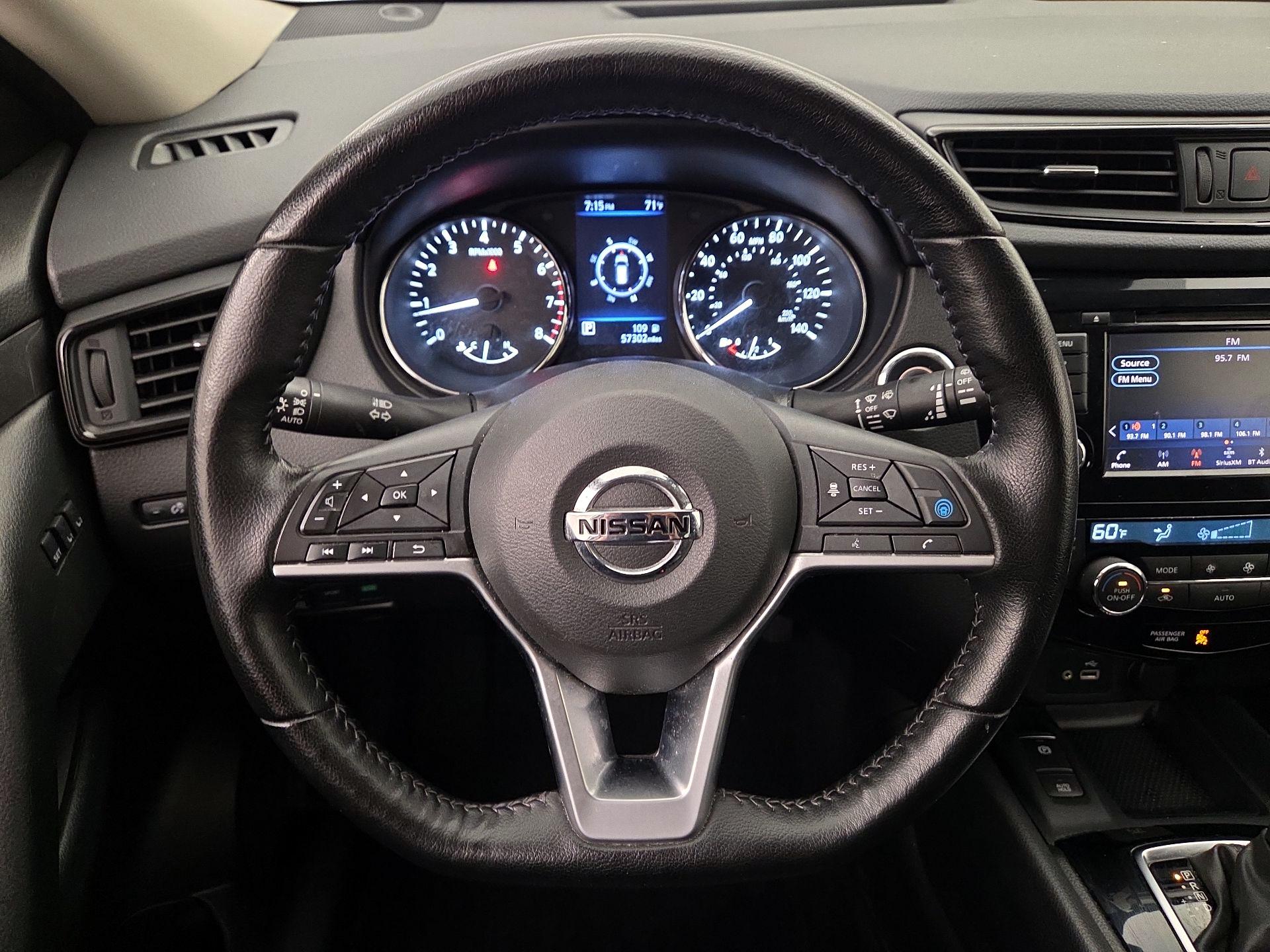 Thumbnail: 2020 Nissan Rogue - 10