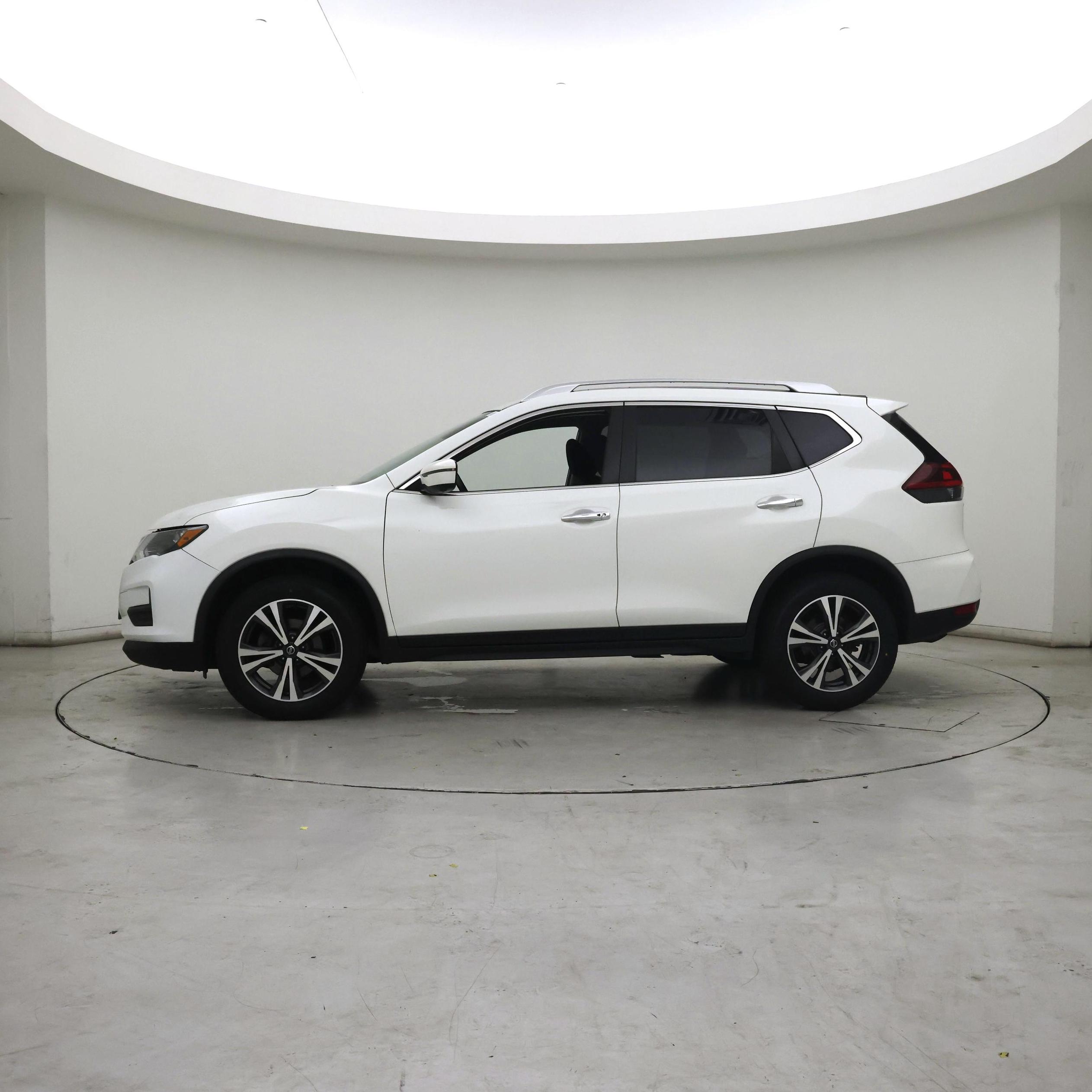 Thumbnail: 2020 Nissan Rogue - 3