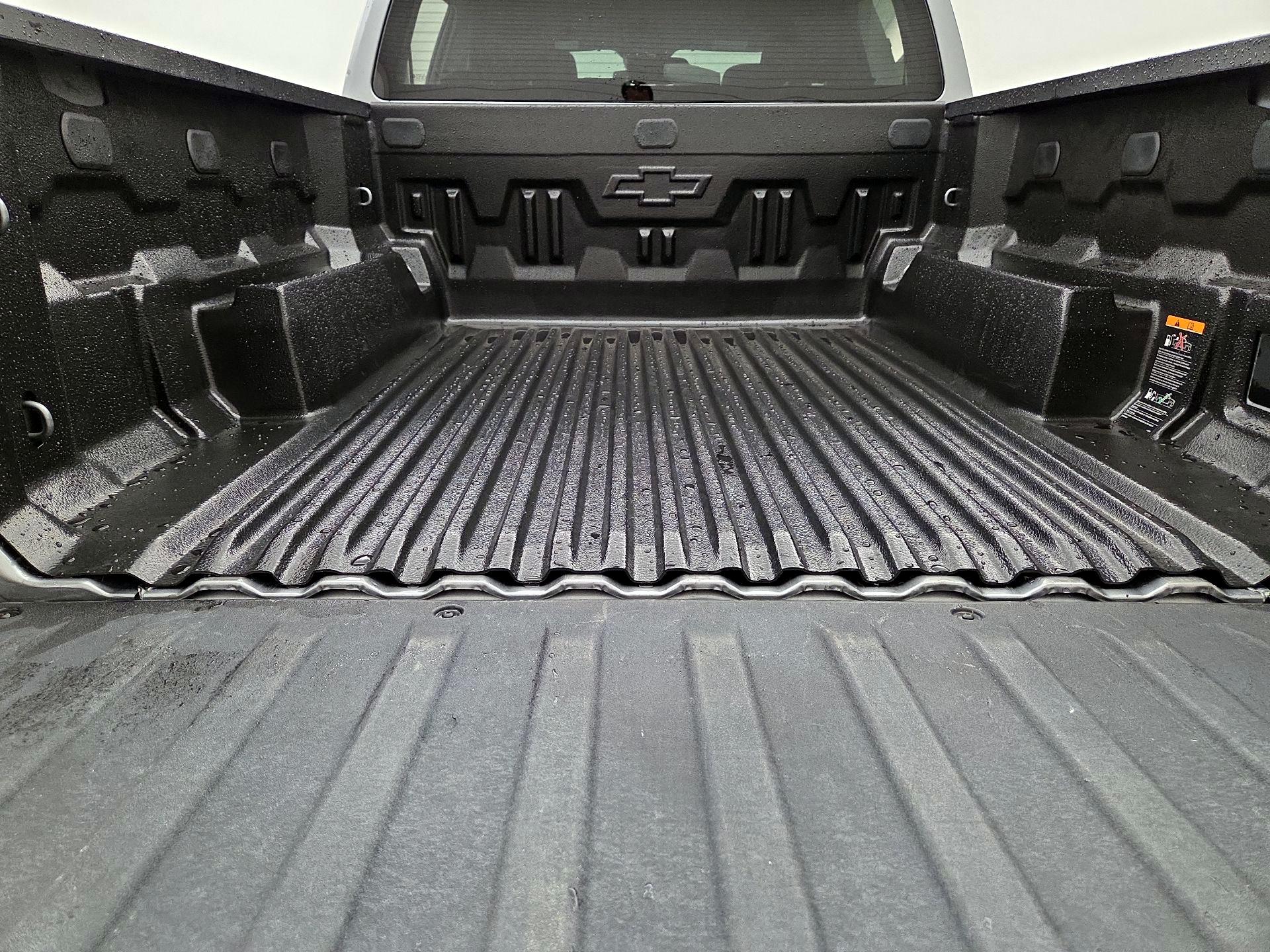 Thumbnail: 2023 Chevrolet Colorado - 20