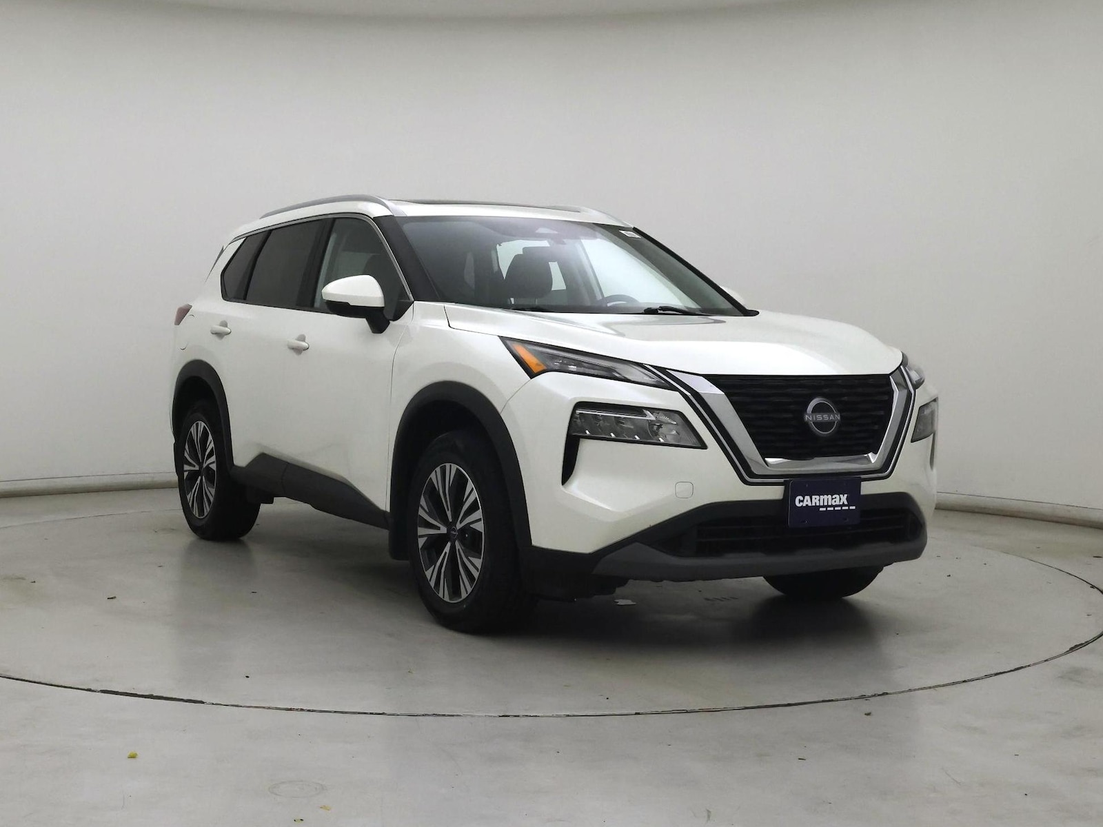 2023 Nissan Rogue SV - Photo 2