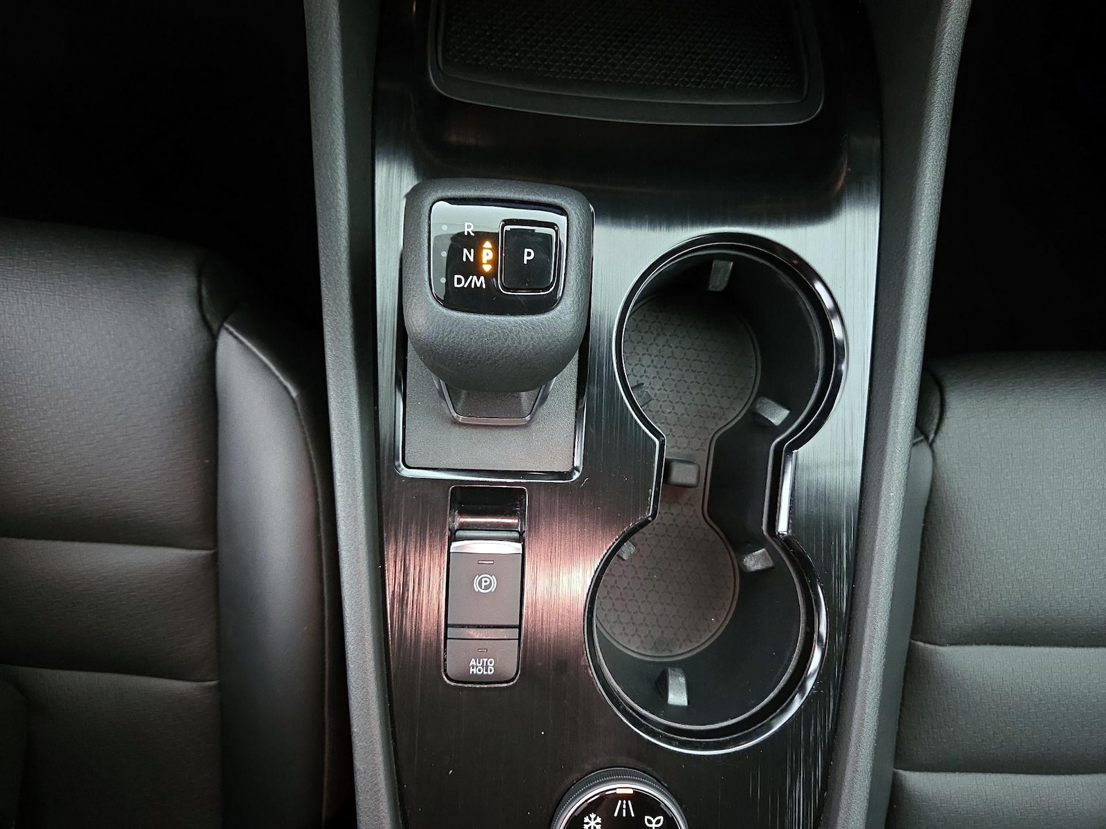 2023 Nissan Rogue SV - Photo 18