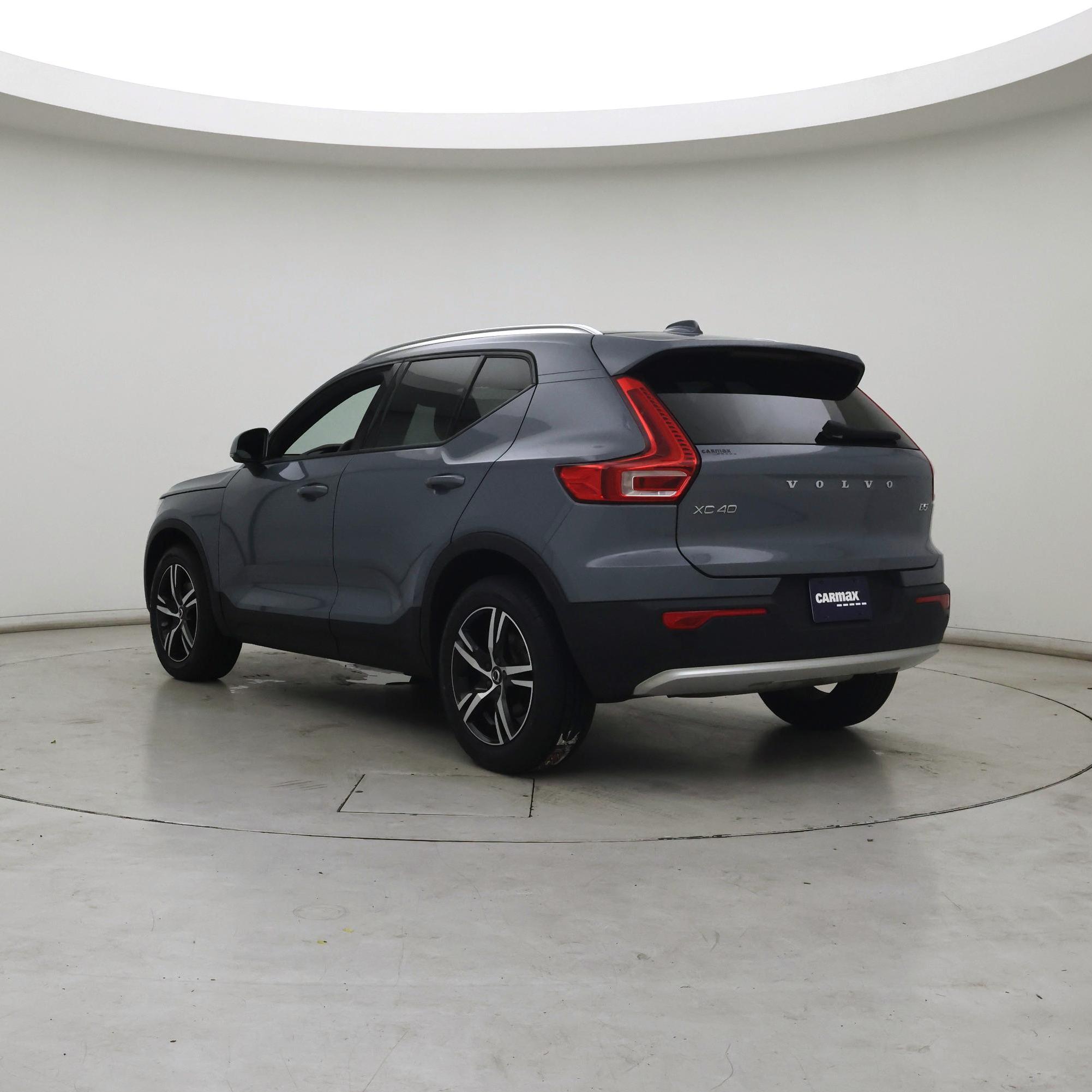 Thumbnail: 2023 Volvo XC40 - 2