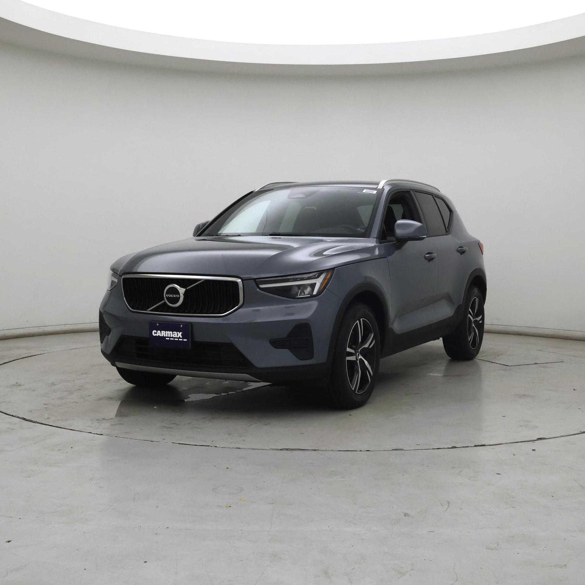 Thumbnail: 2023 Volvo XC40 - 4