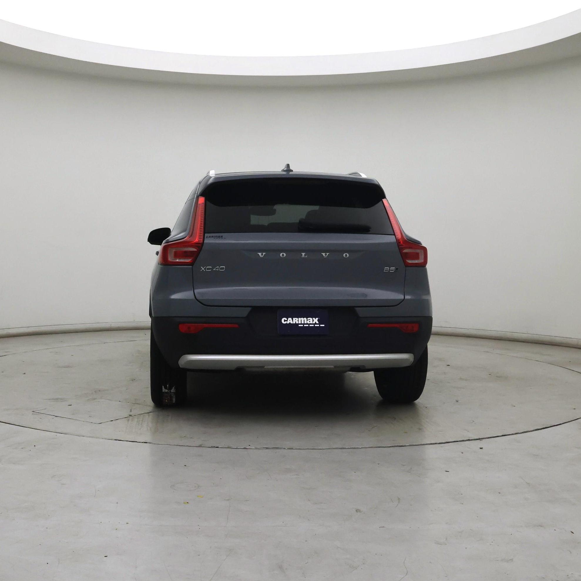 Thumbnail: 2023 Volvo XC40 - 6