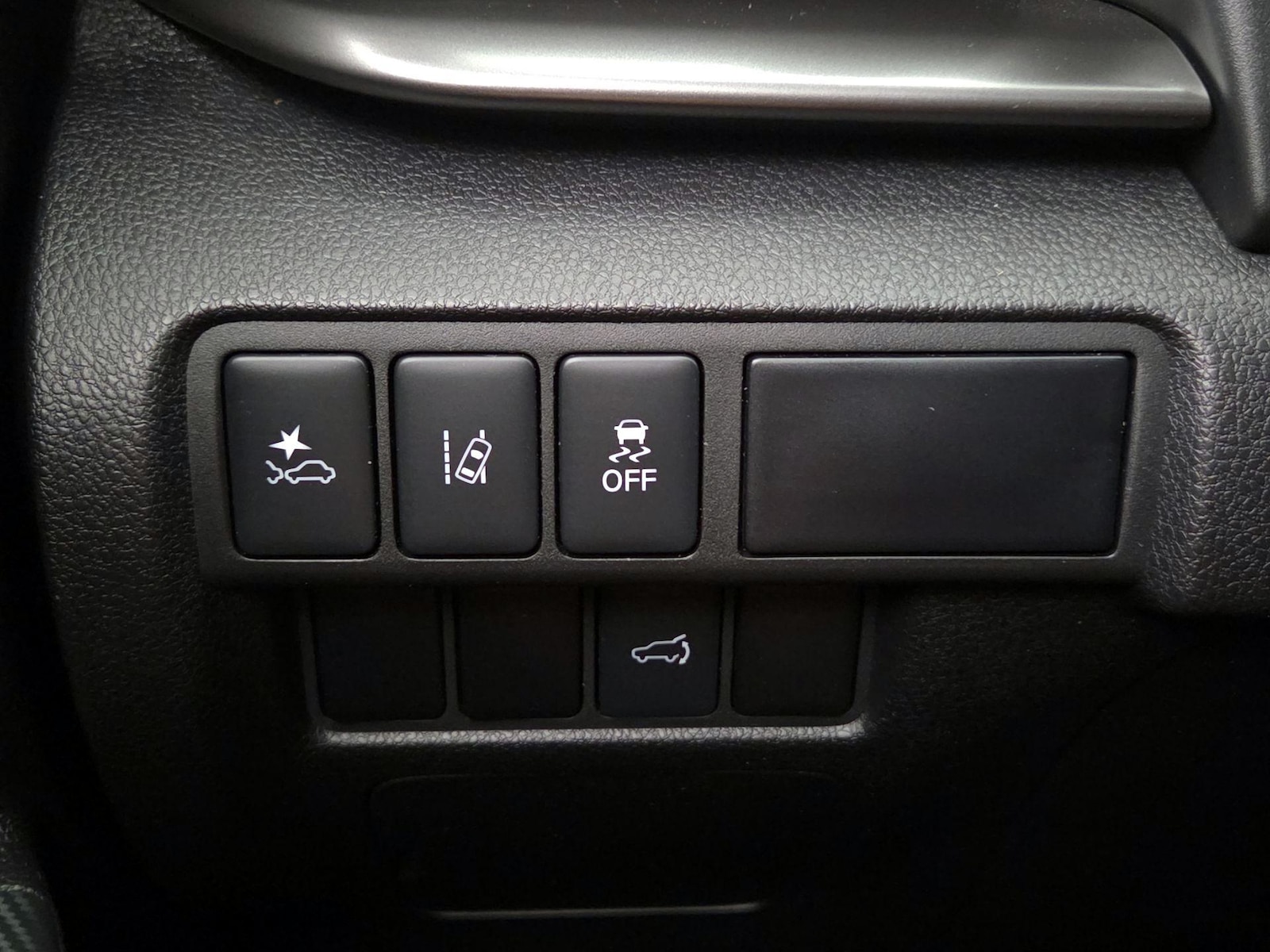 2025 Mitsubishi Eclipse Cross Black Edition - Photo 14