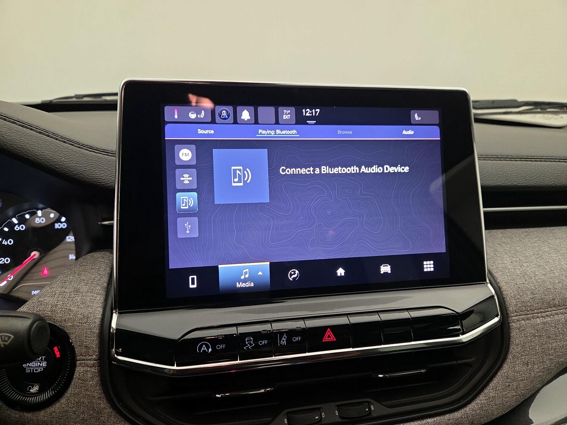 Thumbnail: 2022 Jeep Compass - 15