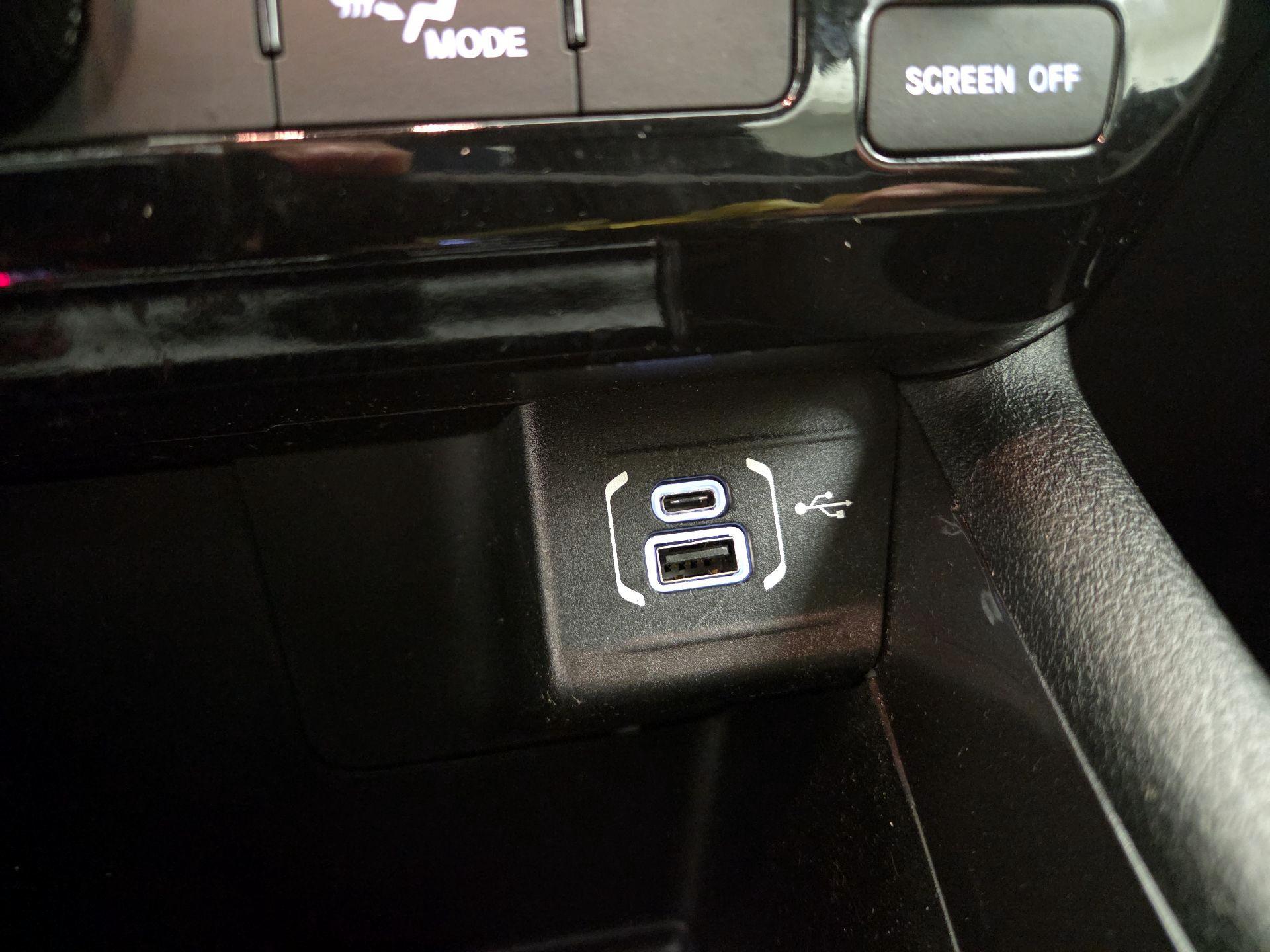 Thumbnail: 2022 Jeep Compass - 18