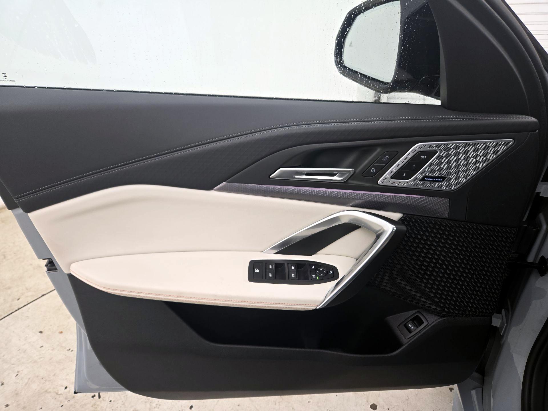 Thumbnail: 2025 BMW X2 - 12